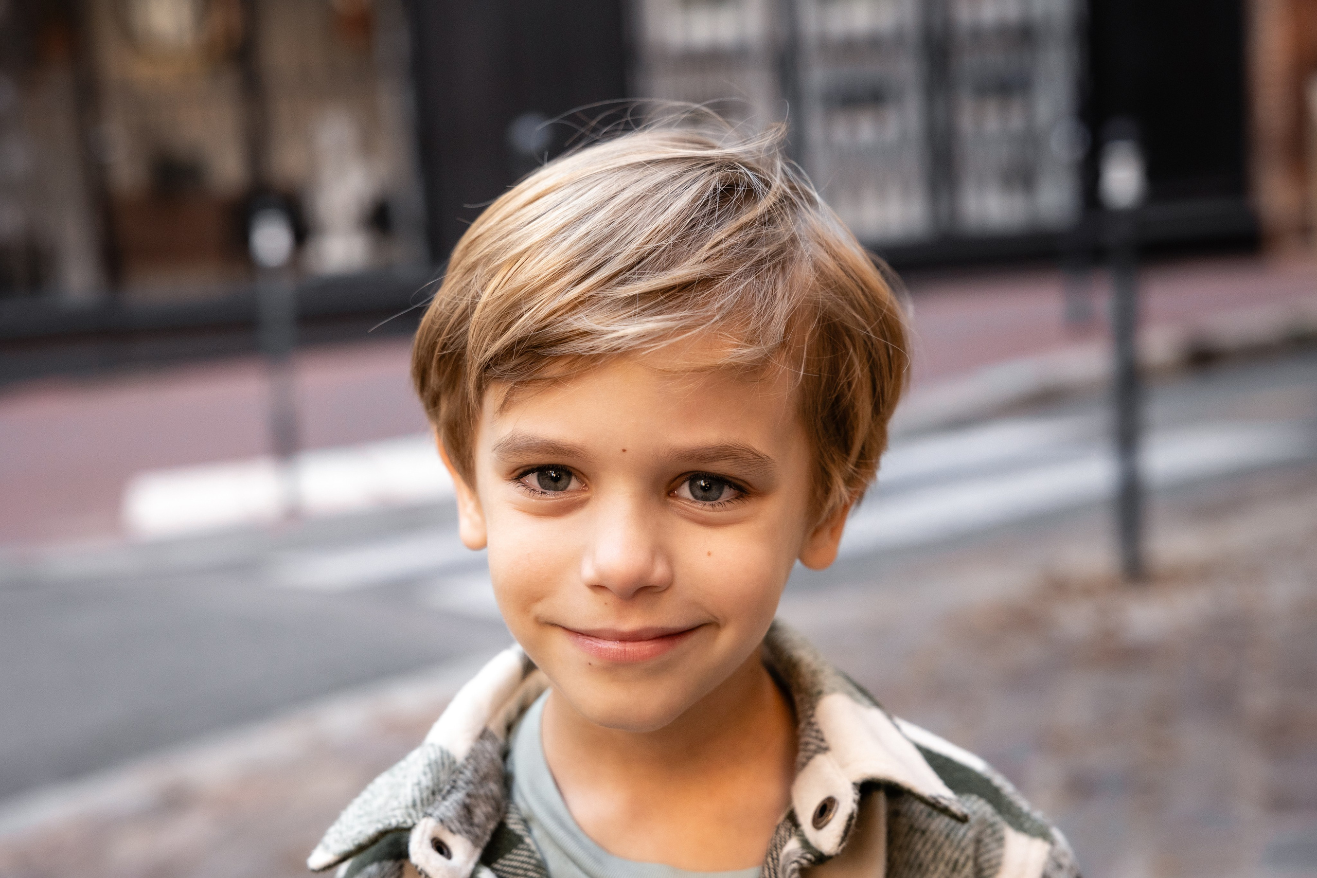 Семейная фотосъемка в стиле лайфстайл в Тулузе: душевная фотосессия для семьи экспатов. Евгения Смирнова — фотограф в Тулузе и юго-западной Франции