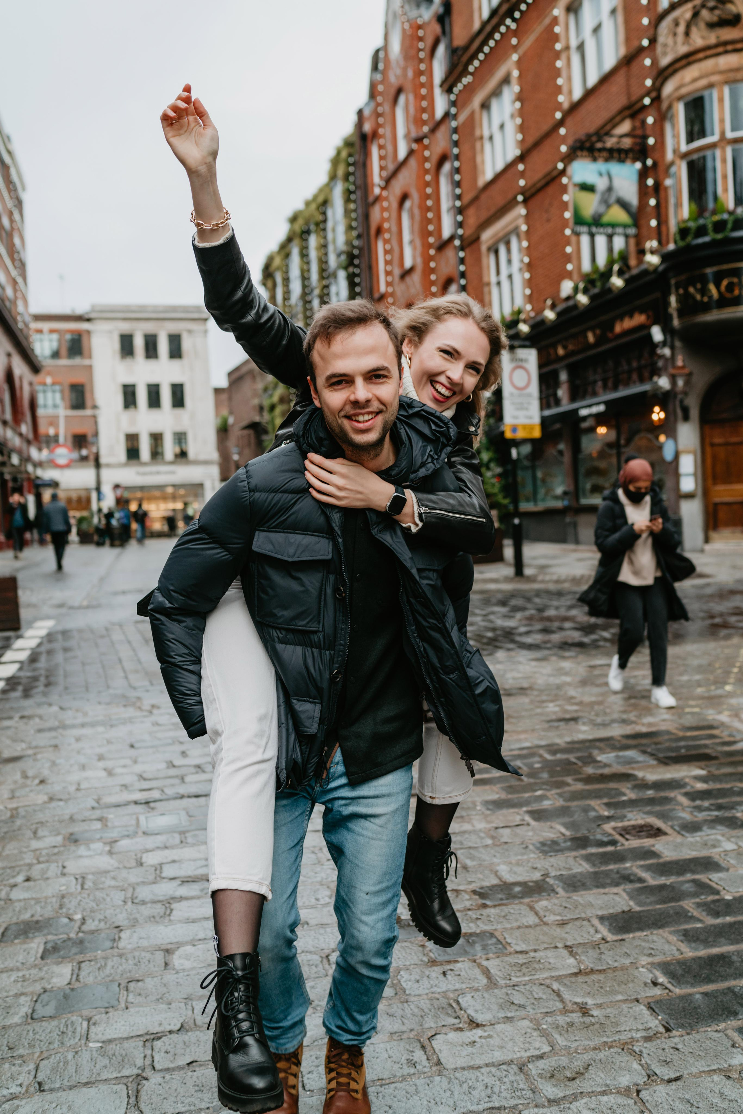 Top 3 CHRISTMAS Markets that you should include in your photo route. London portrait and family photographer