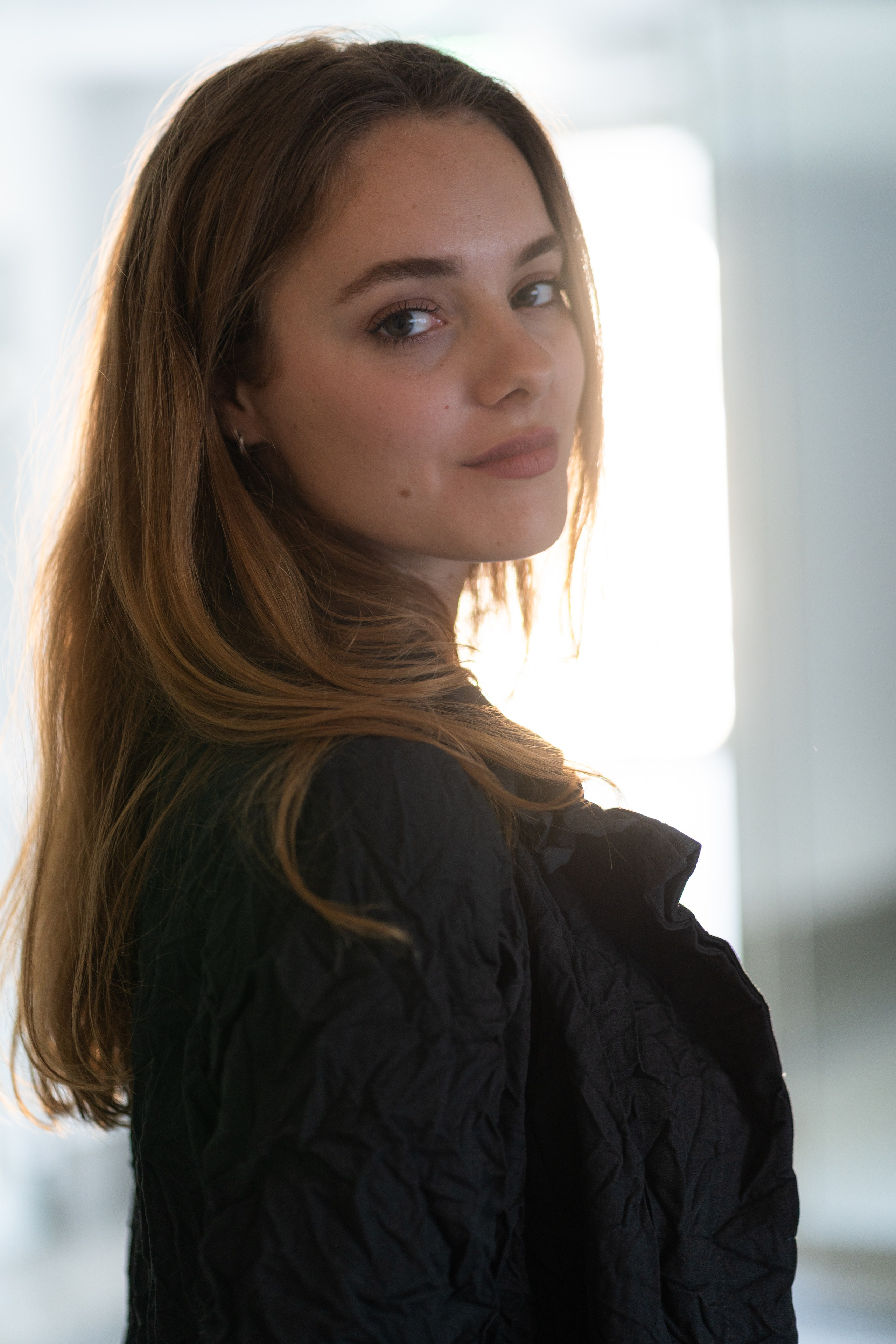 LOLA & OBLIQUE. Portrait photographer in Germany and all over Europe Mischa Blank