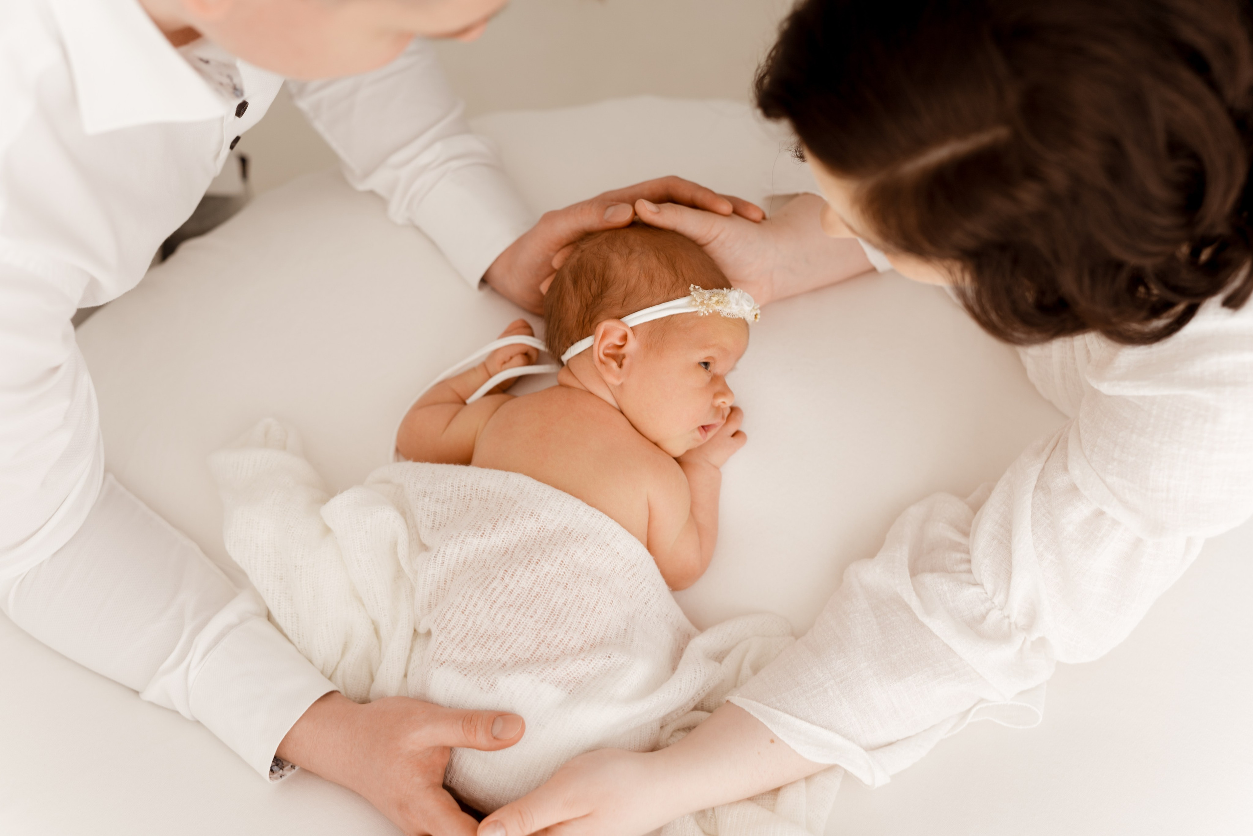 Pierwsza sesja Amelki. Fotograf Łódź - sesja ciążowa, noworodkowa, dziecięca. Studio w Łodzi