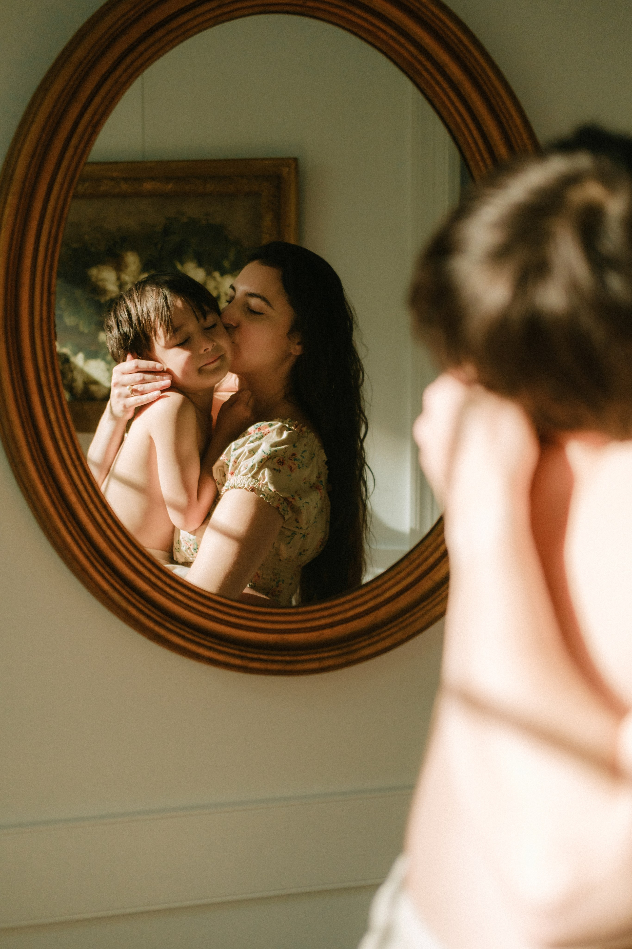 Cozy In-Home Family Photo Session in a Historic Richmond Victorian Home. Family Photographer Anna Dobrovolskaia | Richmond, VA