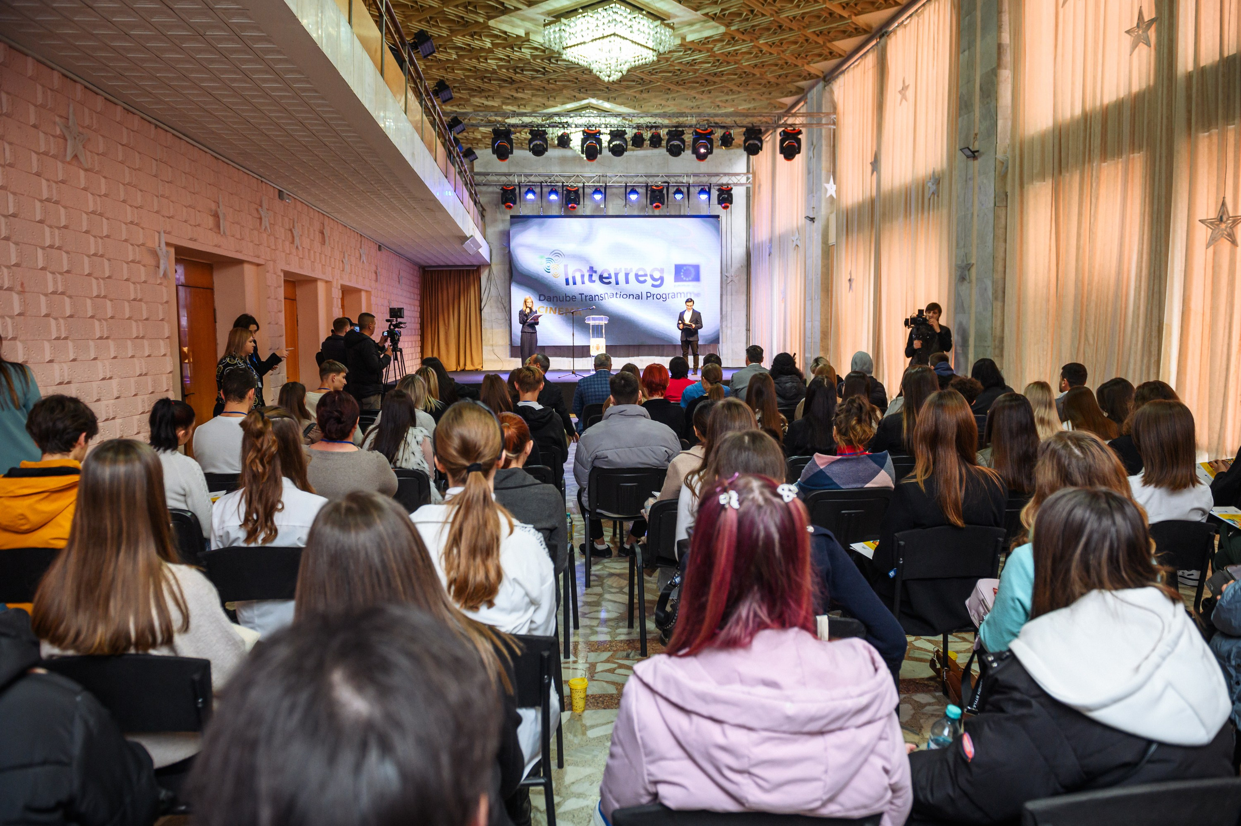 Креативная компания, профессиональная видео фото съемка