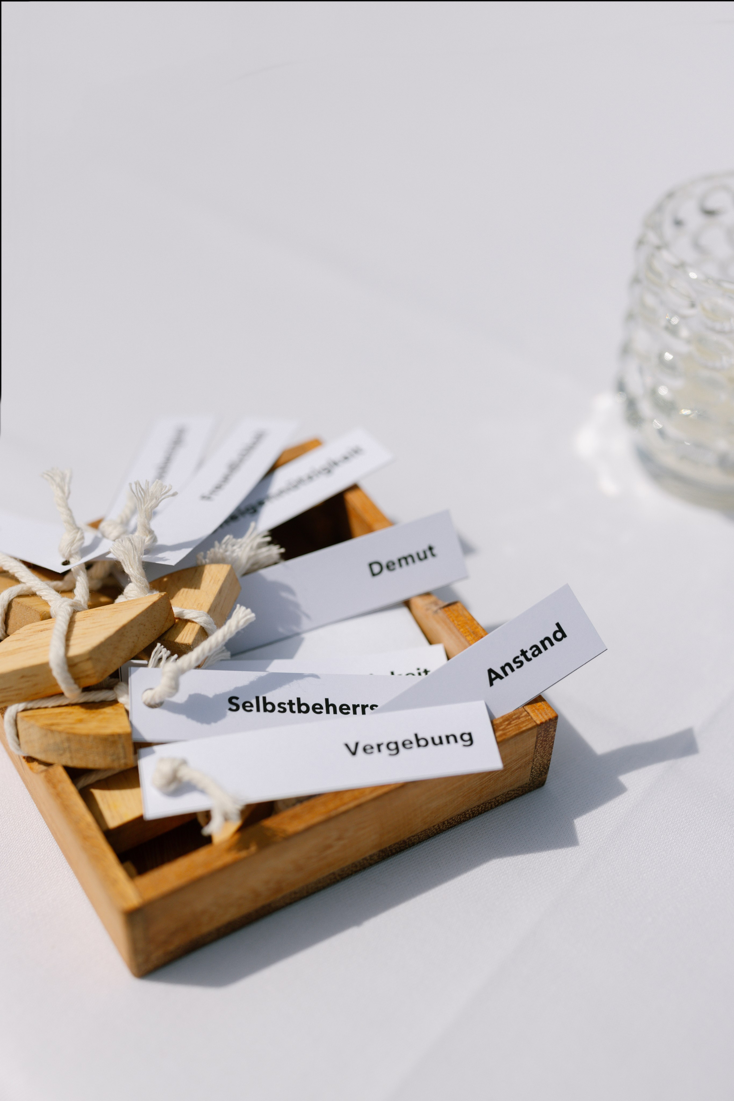 Unforgettable Wedding at Lake Zurich: Landgasthof Halbinsel Au. Wedding and Family Photographer Switzerland and Italy. Valeria Diaz