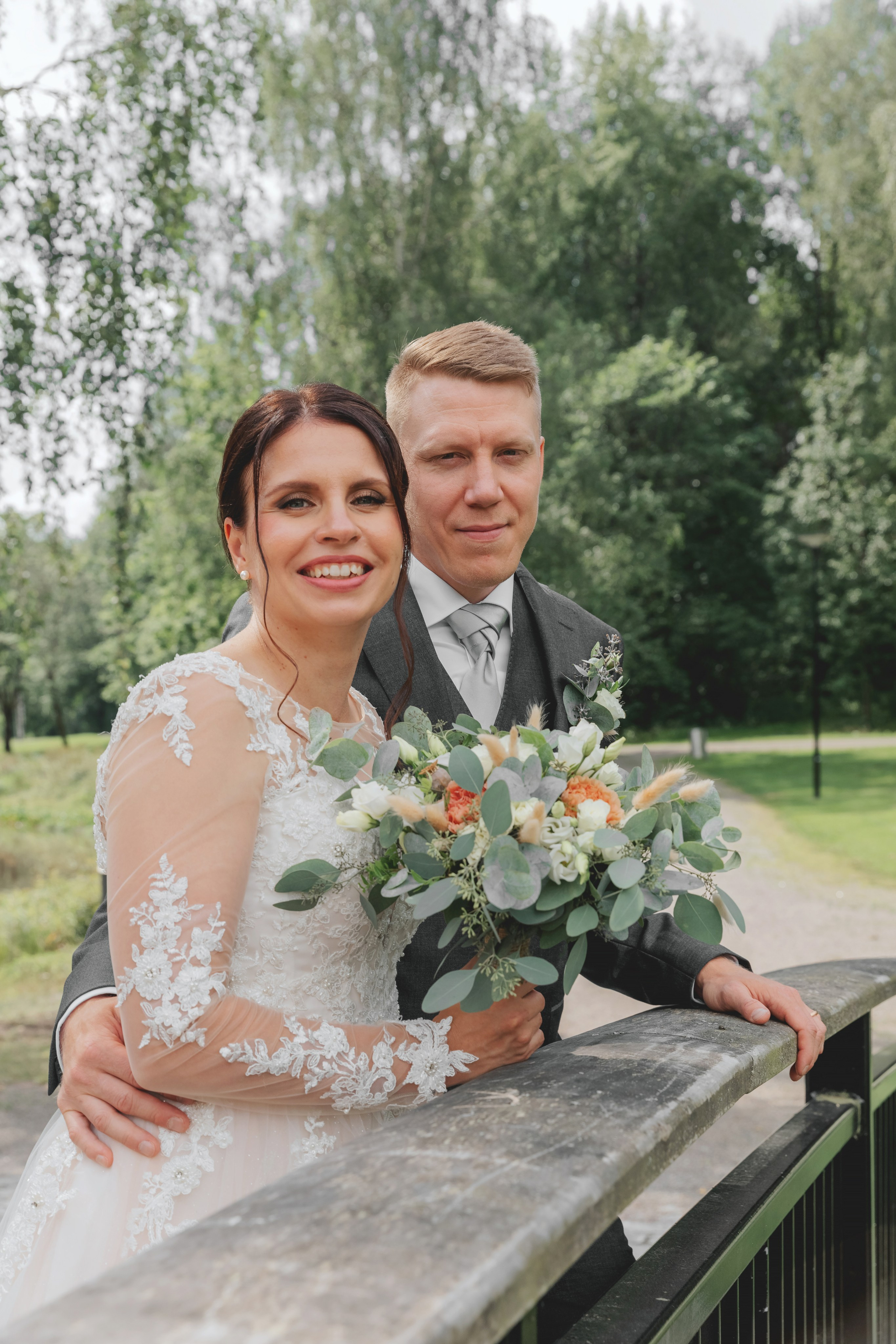 Hääkuvaus. Valokuvausta Helsingissä, Uudella Maalla ja muualla Suomessa. Olen valokuvaaja, joka kuvaa hääkuvia ja tapahtumia