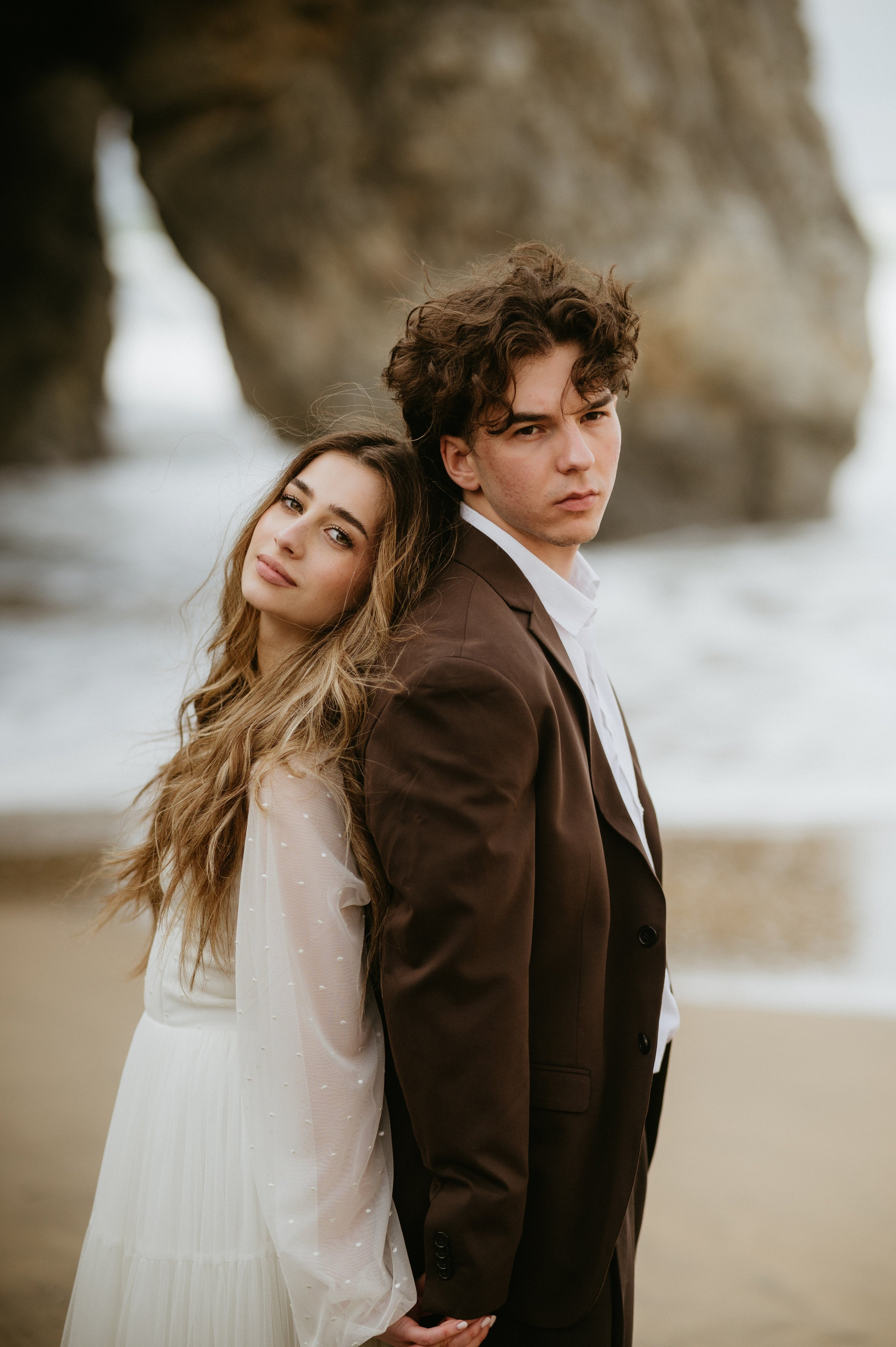 Ședință foto de nuntă pe plaja Adraga – emoție la malul oceanului Atlantic. Valentin Melen — wedding photographer