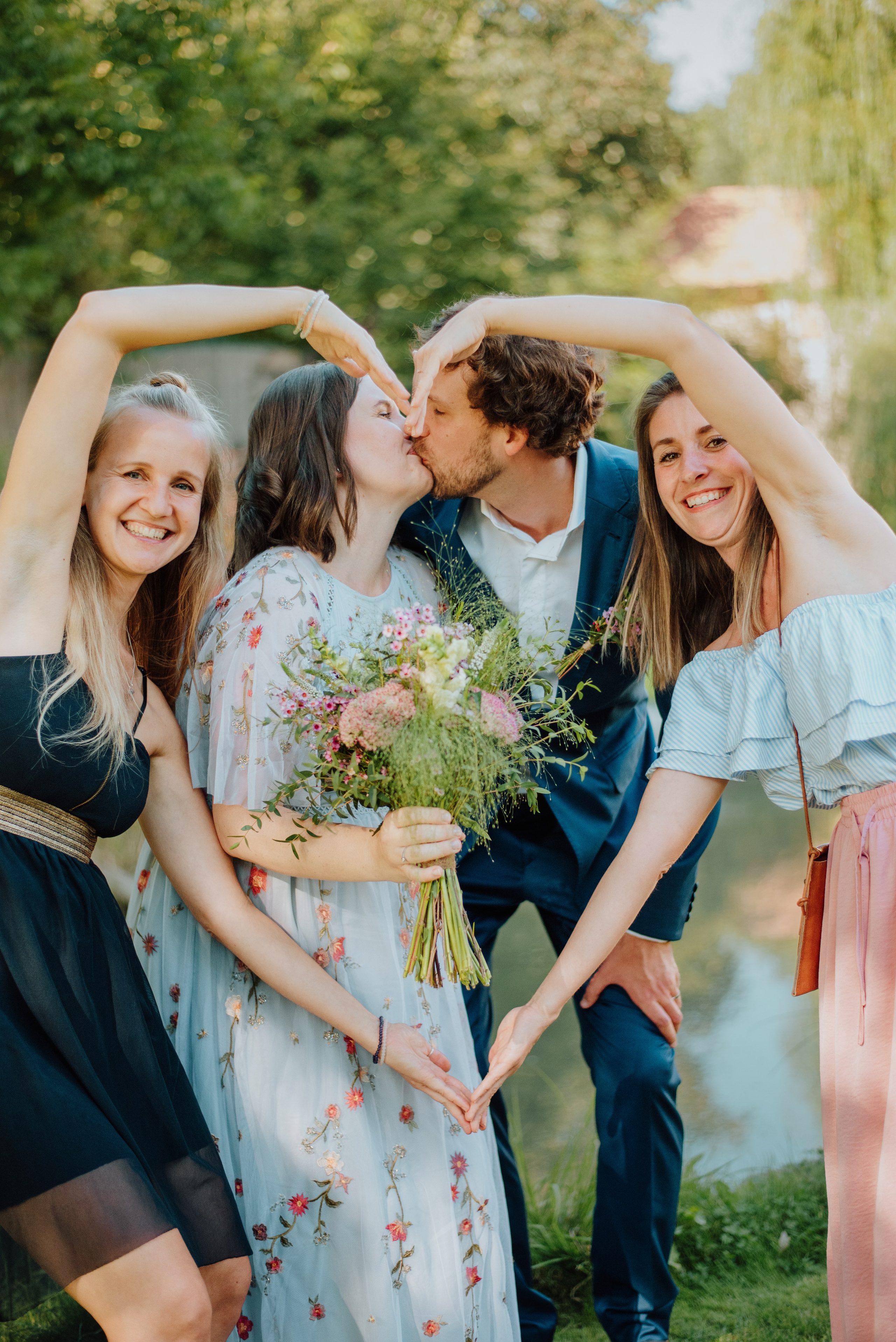 Lifestyle, wedding and family photographer