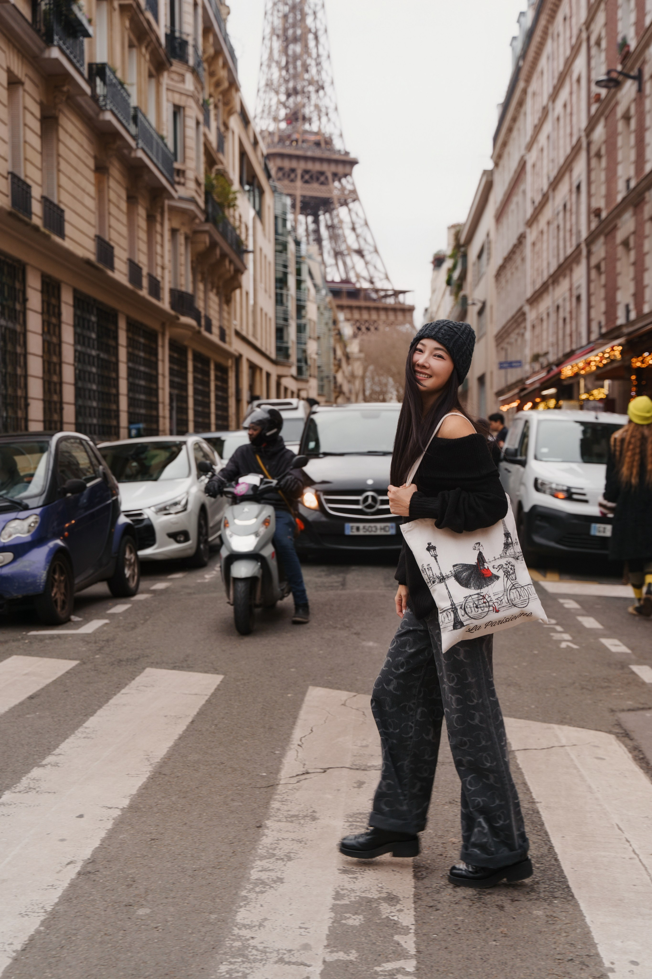 Content shooting. Photographer in Paris Yulia Shkadina | Couples, engagement, pre-wedding, individual photo-shoots in Paris at the best locations