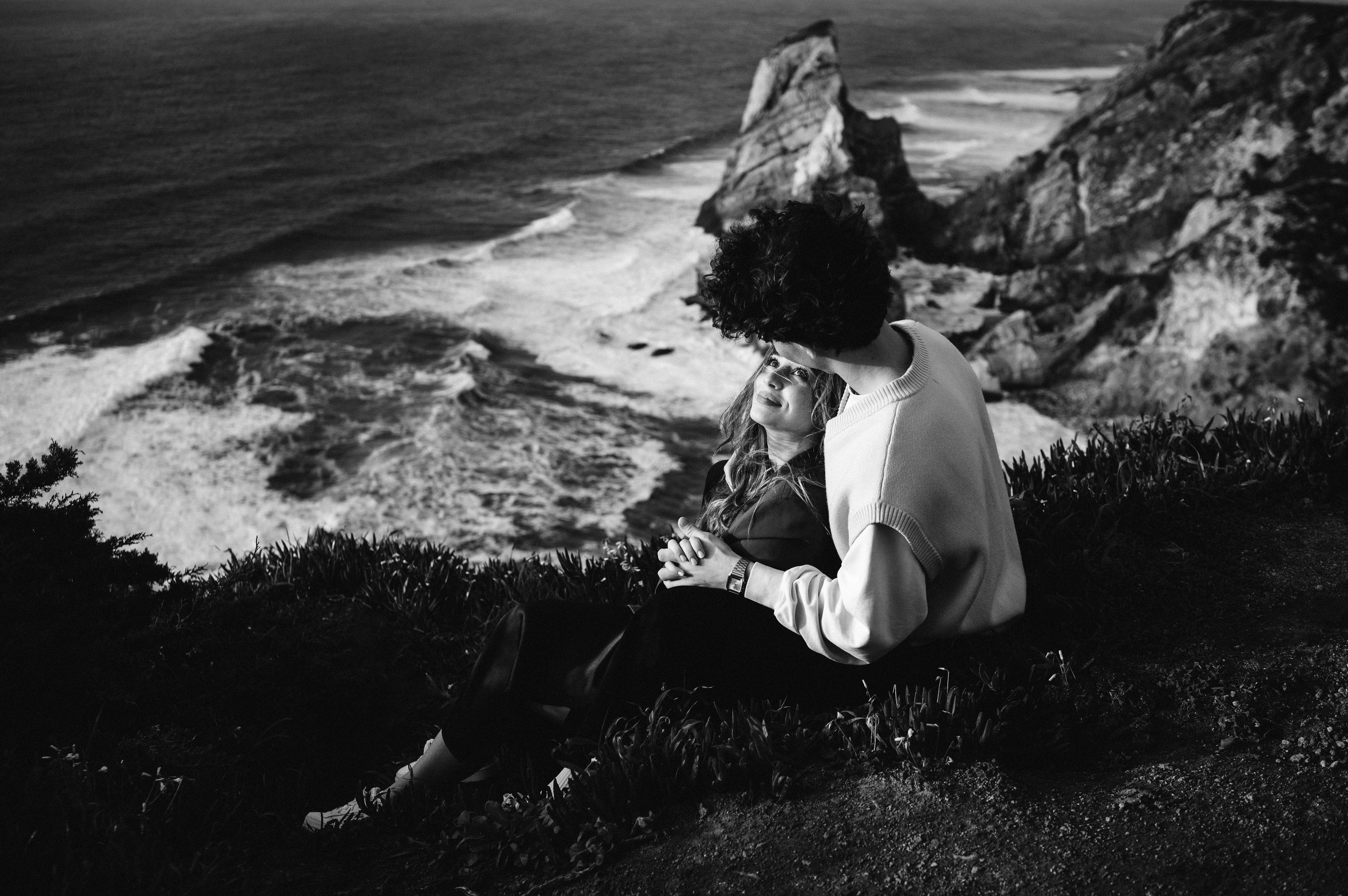 Praia da Ursa – ședință foto de cuplu într-un loc magic din Portugalia. Valentin Melen - fotograf de nunta 🤍