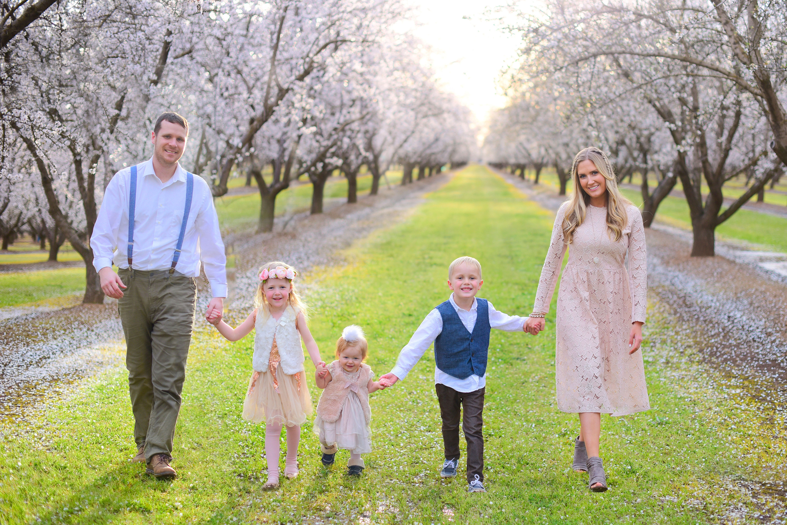 Best ideas for spring photography session. Family photographer in Roseville, Rocklin, Folsom, Sacramento