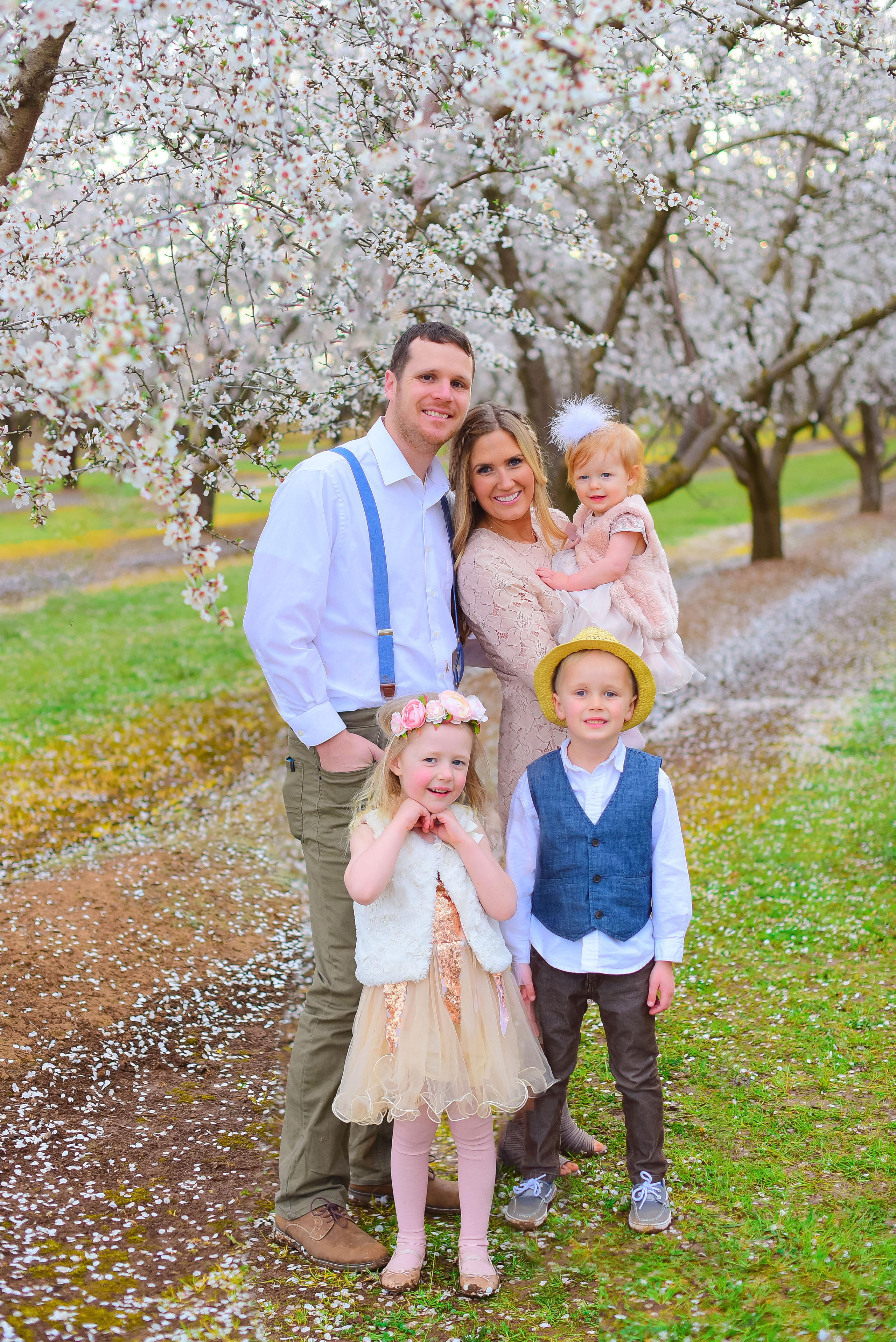 Best ideas for spring photography session. Family photographer in Roseville, Rocklin, Folsom, Sacramento