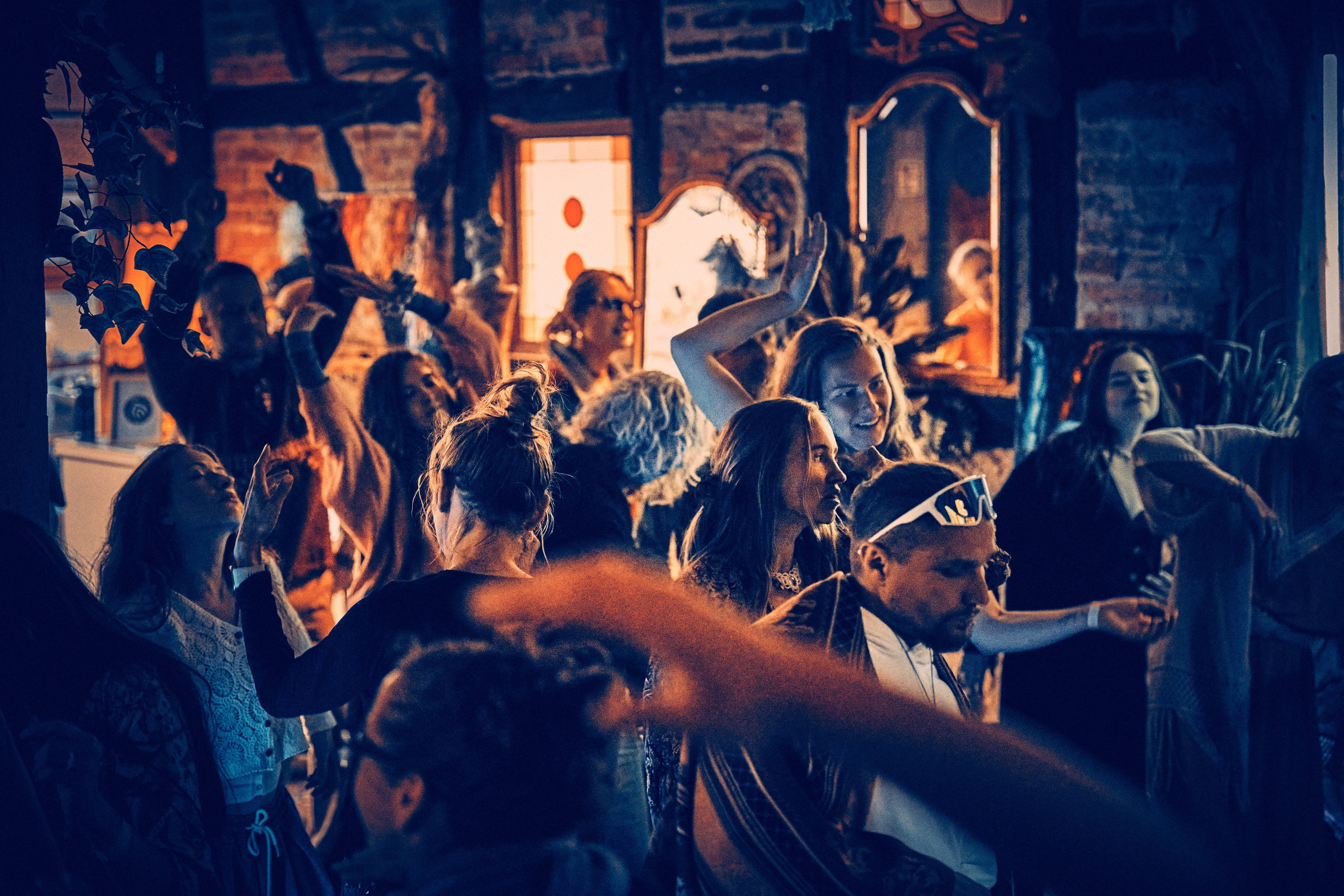 Anna Sierpowska - Movement Medicine na Mikrofestiwalu „2uRodziny Turkusowej Wyspy. Andriej Szypilow — Photography & Videography