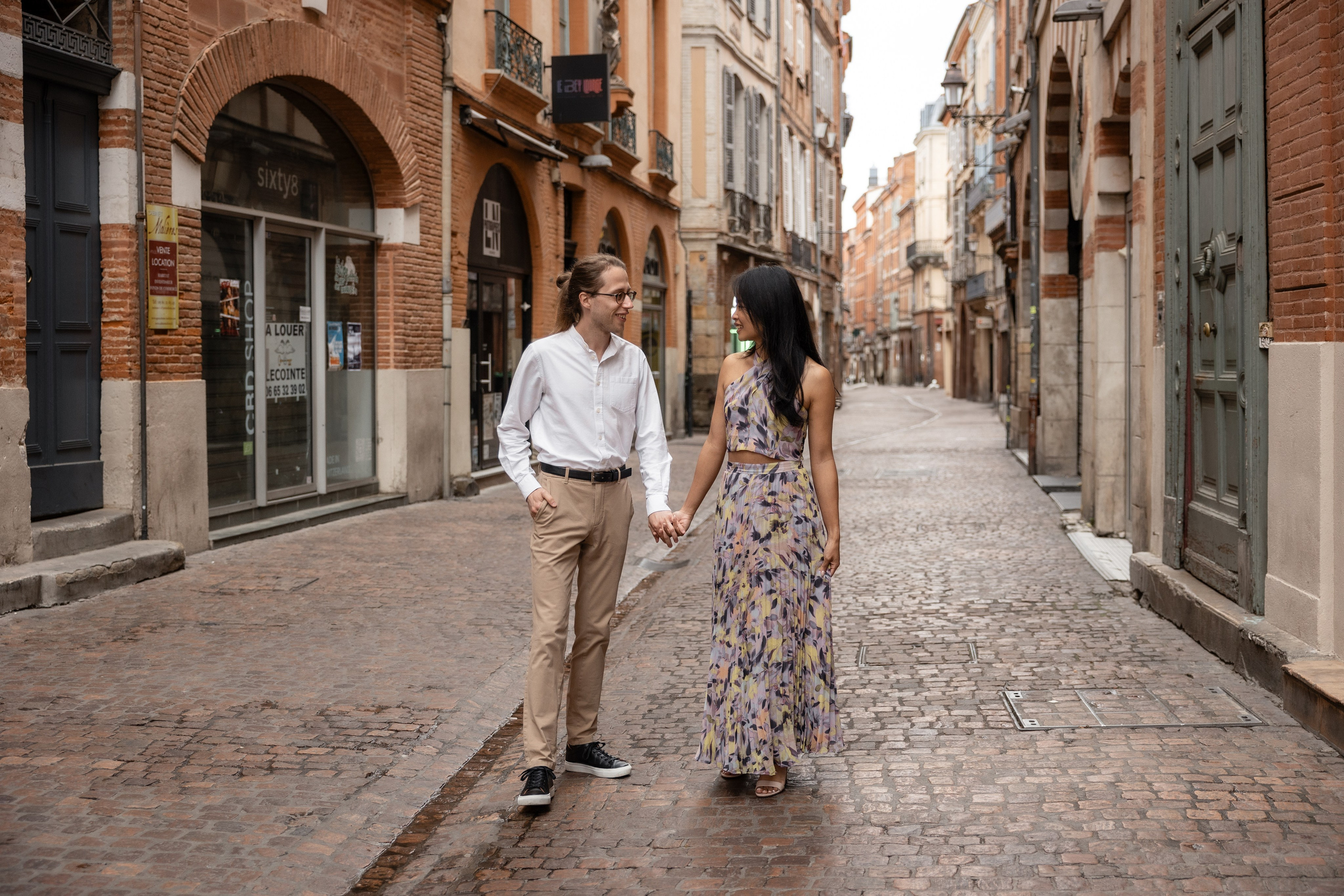 Séance photo de fiançailles à Toulouse. Eugénie Smirnova — Photographe à Toulouse et dans le Sud-Ouest