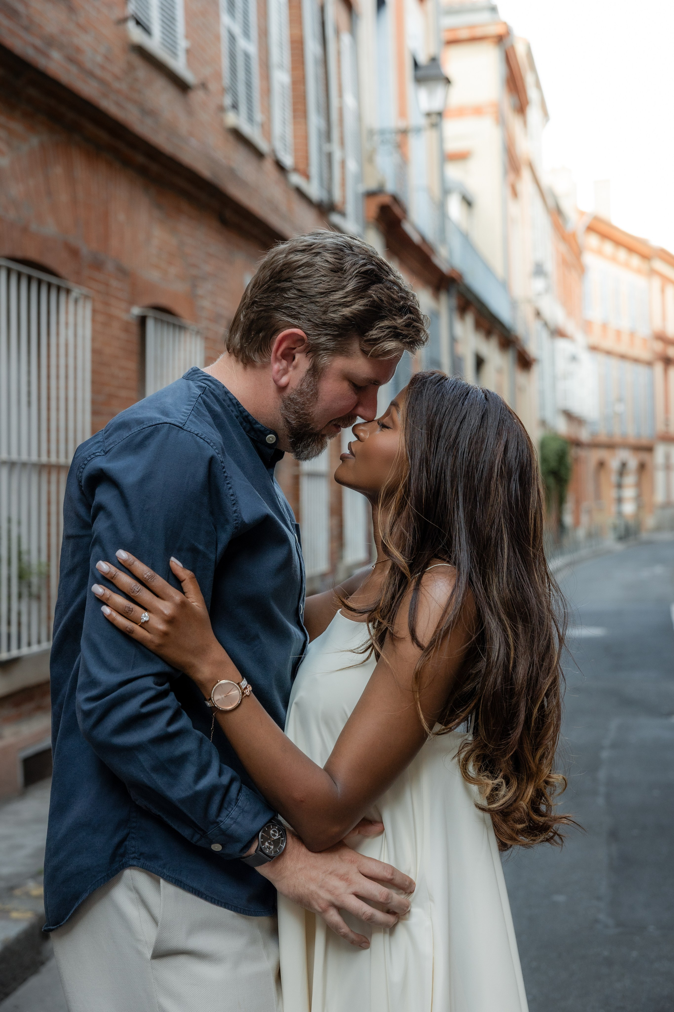 Engagement loves tory photoshoot in Toulouse. Anah & Andrew. Eugenie Smirnova — wedding, corporate and lifestyle photographer in Toulouse and Southwest France