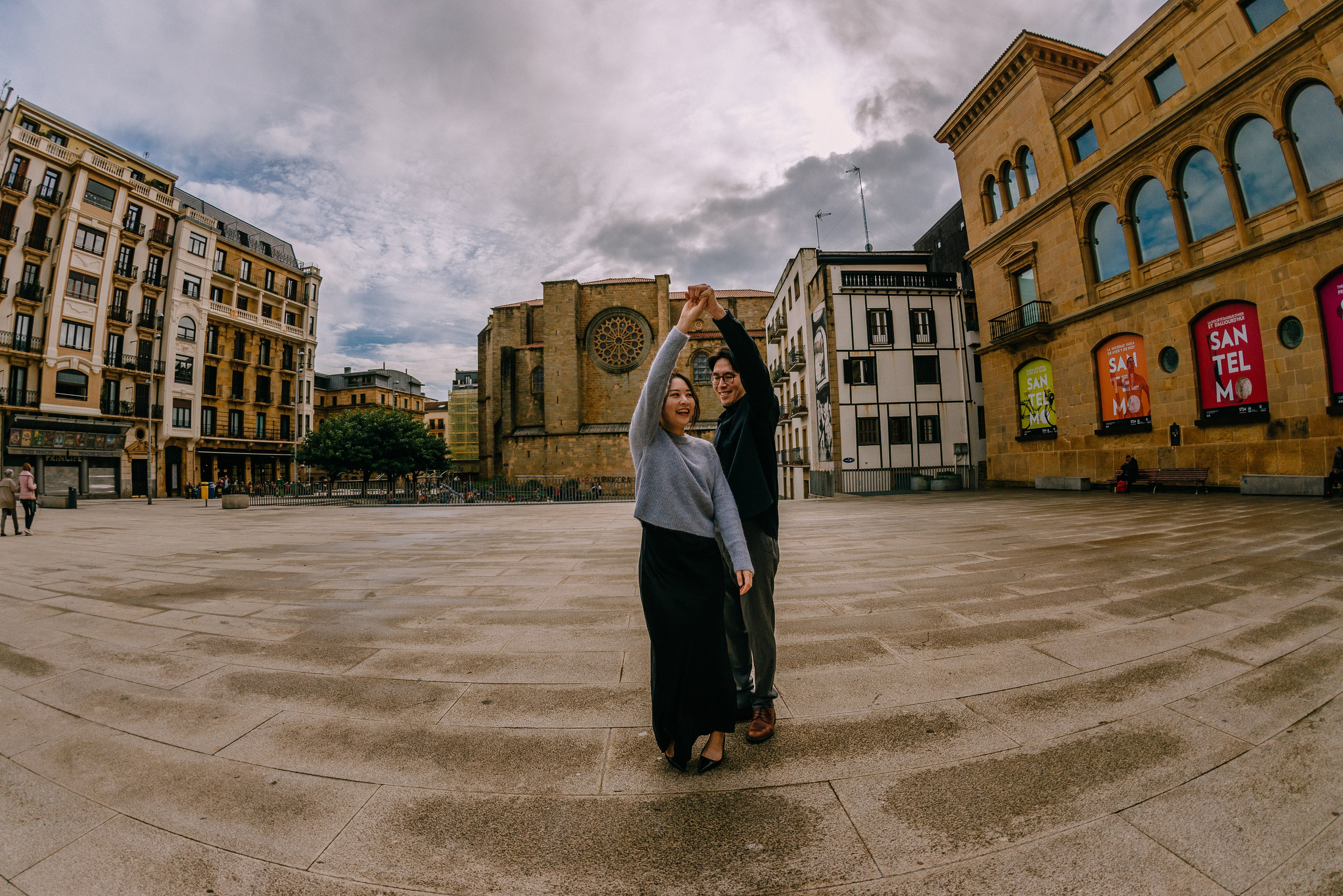 Couple photoshoot in San-Sebastian. Photographer in Bilbao Irina Makou