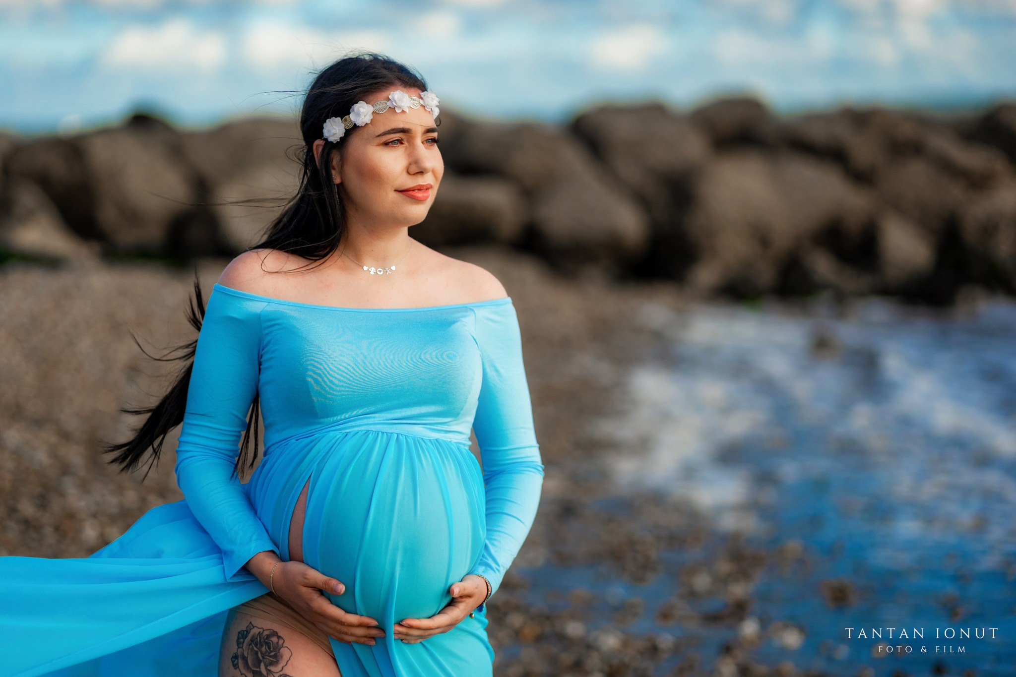 Sedinta foto maternitate — emotie si feminitate inainte de nastere. TANTAN IONUT FOTO & FILM