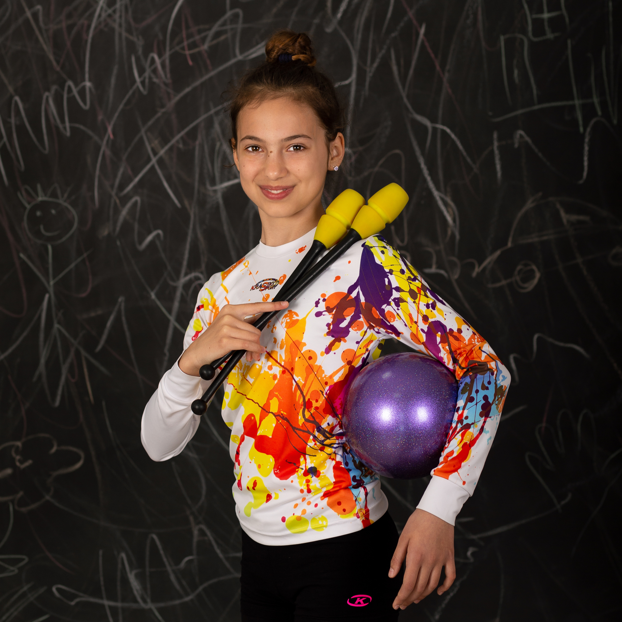 Абитуриентски снимки, ученически снимки. Фотограф Бургас. Фотосесии в студио и на открито, портрети, заснемане