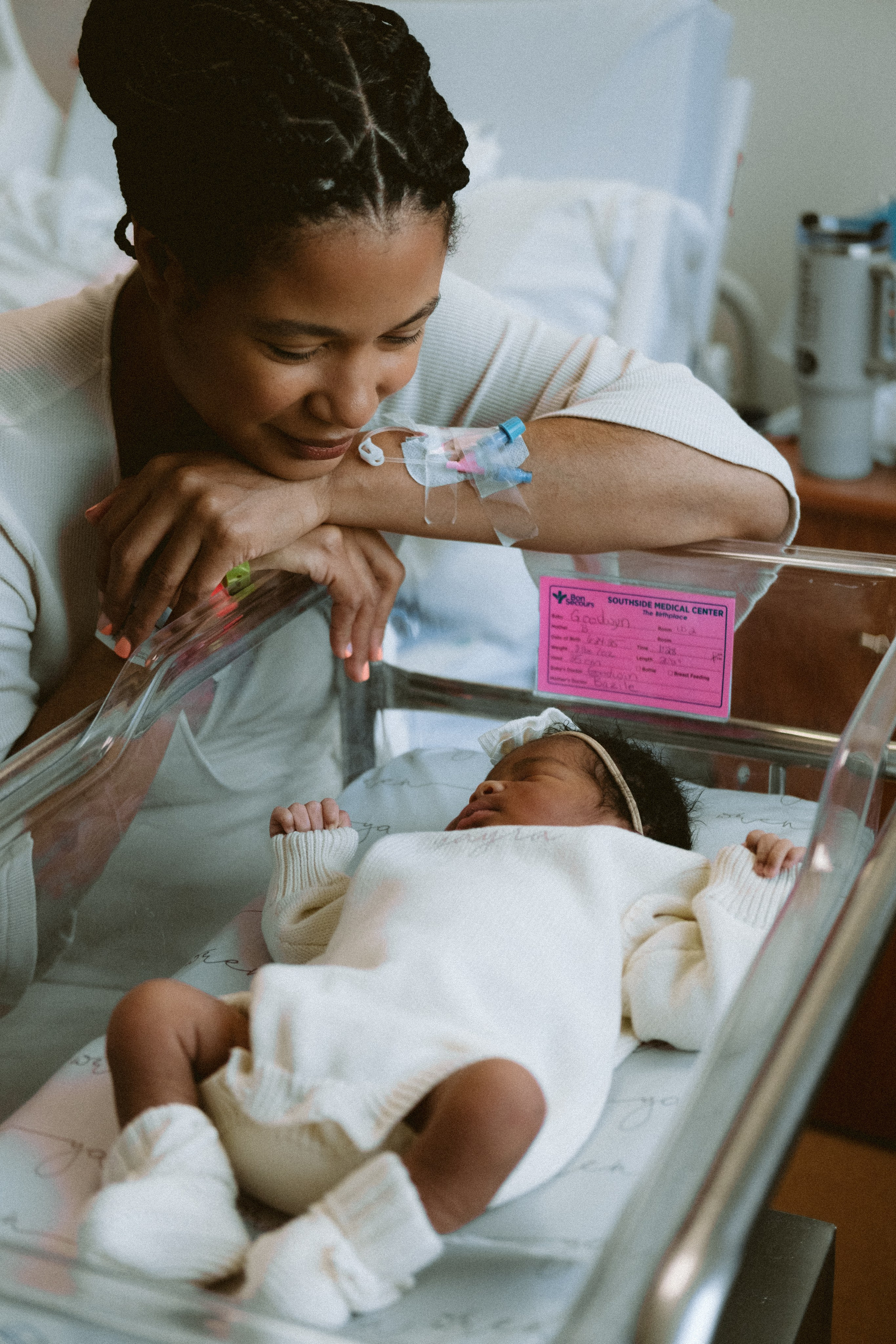Newborn Photography Portfolio | Documentary Newborn sessions by Anna Dobrovolskaia in Richmond, VA Photography. Family Photographer Anna Dobrovolskaia | Richmond, VA