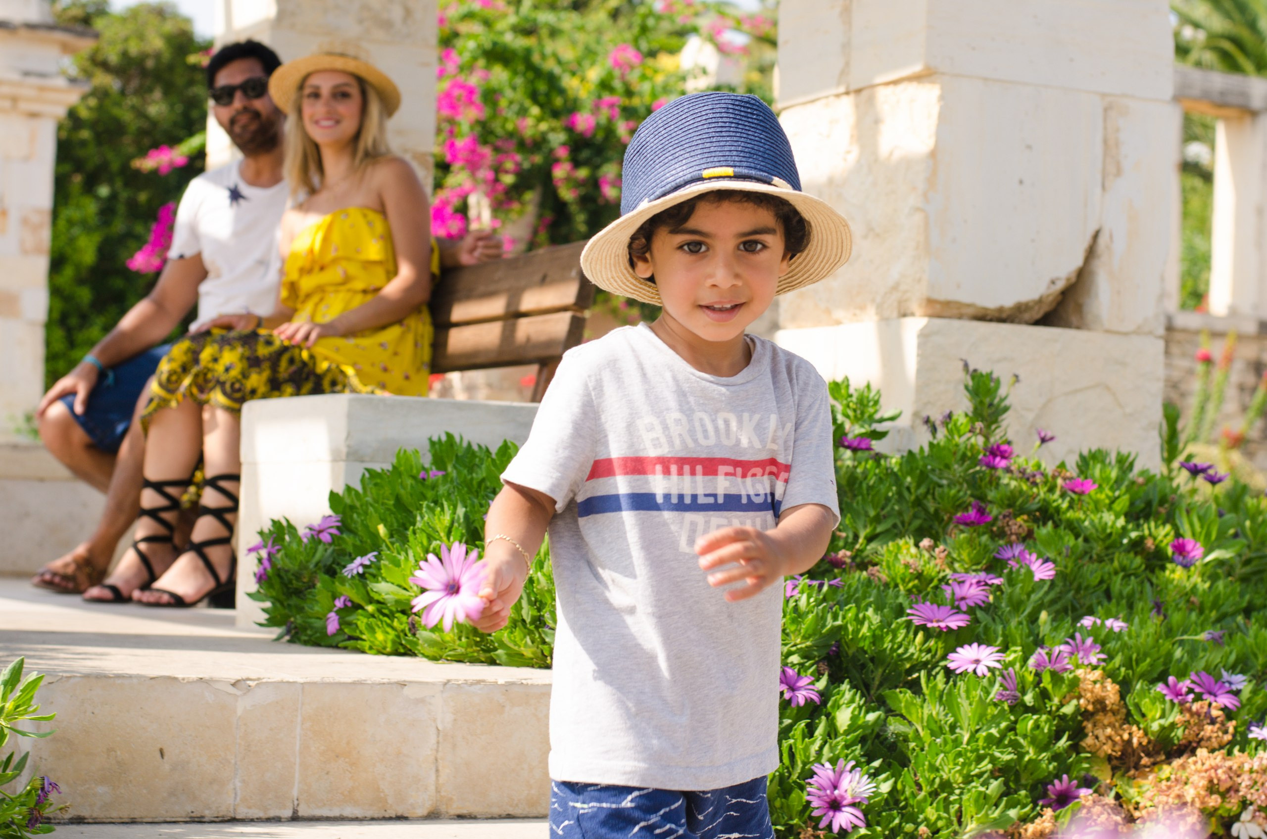 Family and Kids photoshooting in Santorini