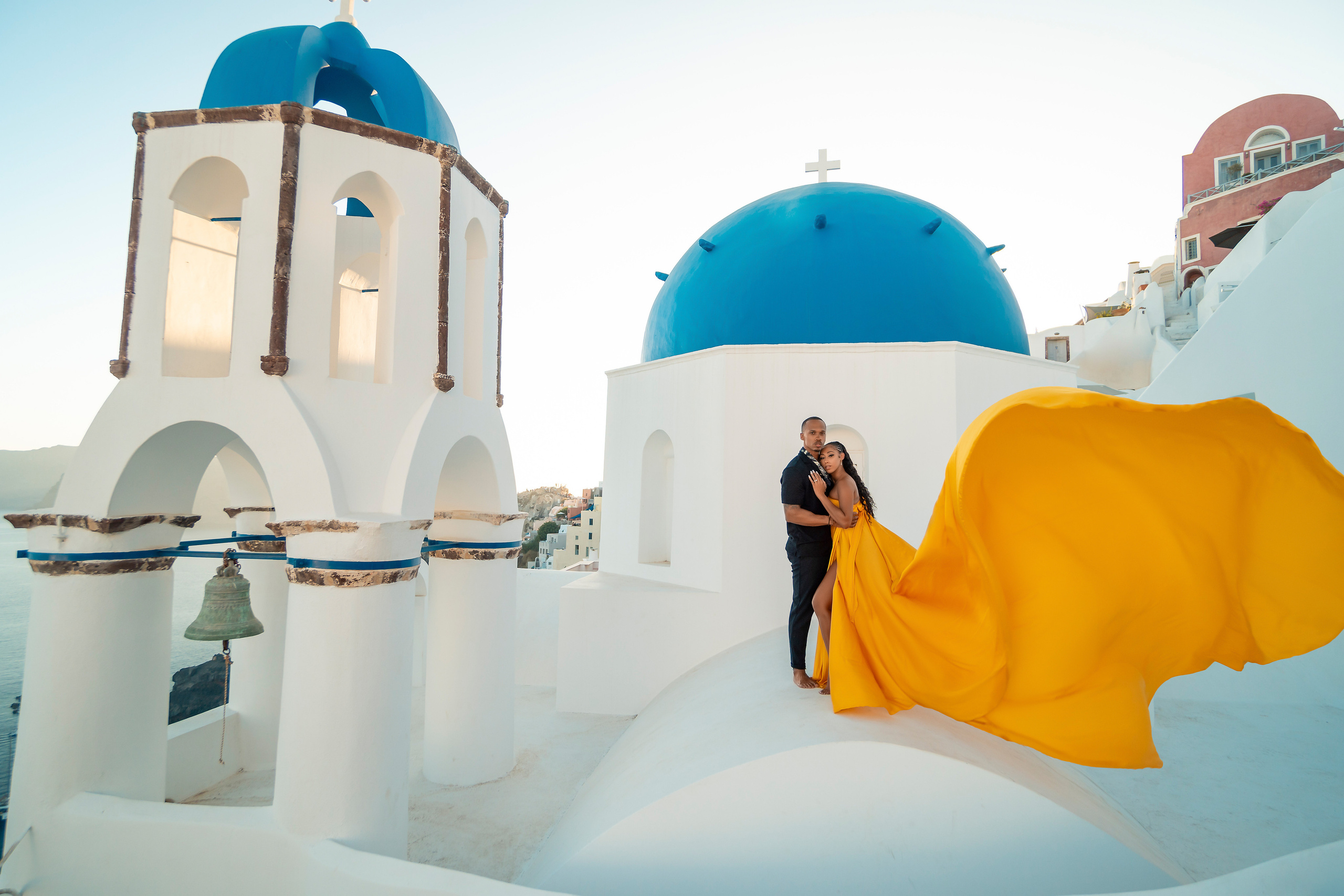 How to choose a photographer for couples in Santorini. Photographer in Santorini SokoLOVE Alex| Flying Dress Santorini
