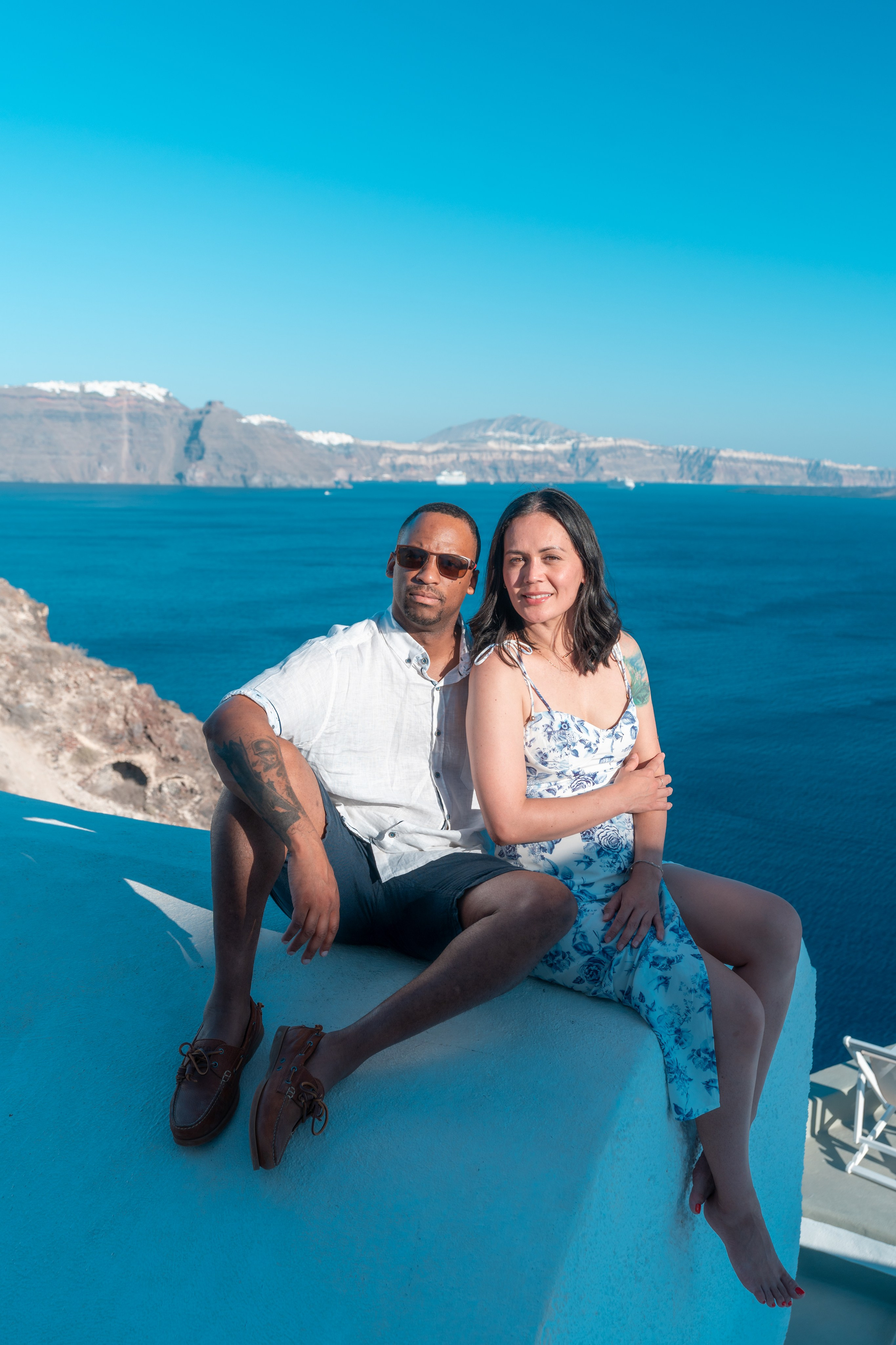 Family photoshoot santorini SokoLOVE. Photographer in Santorini SokoLOVE Alex| Flying Dress Santorini