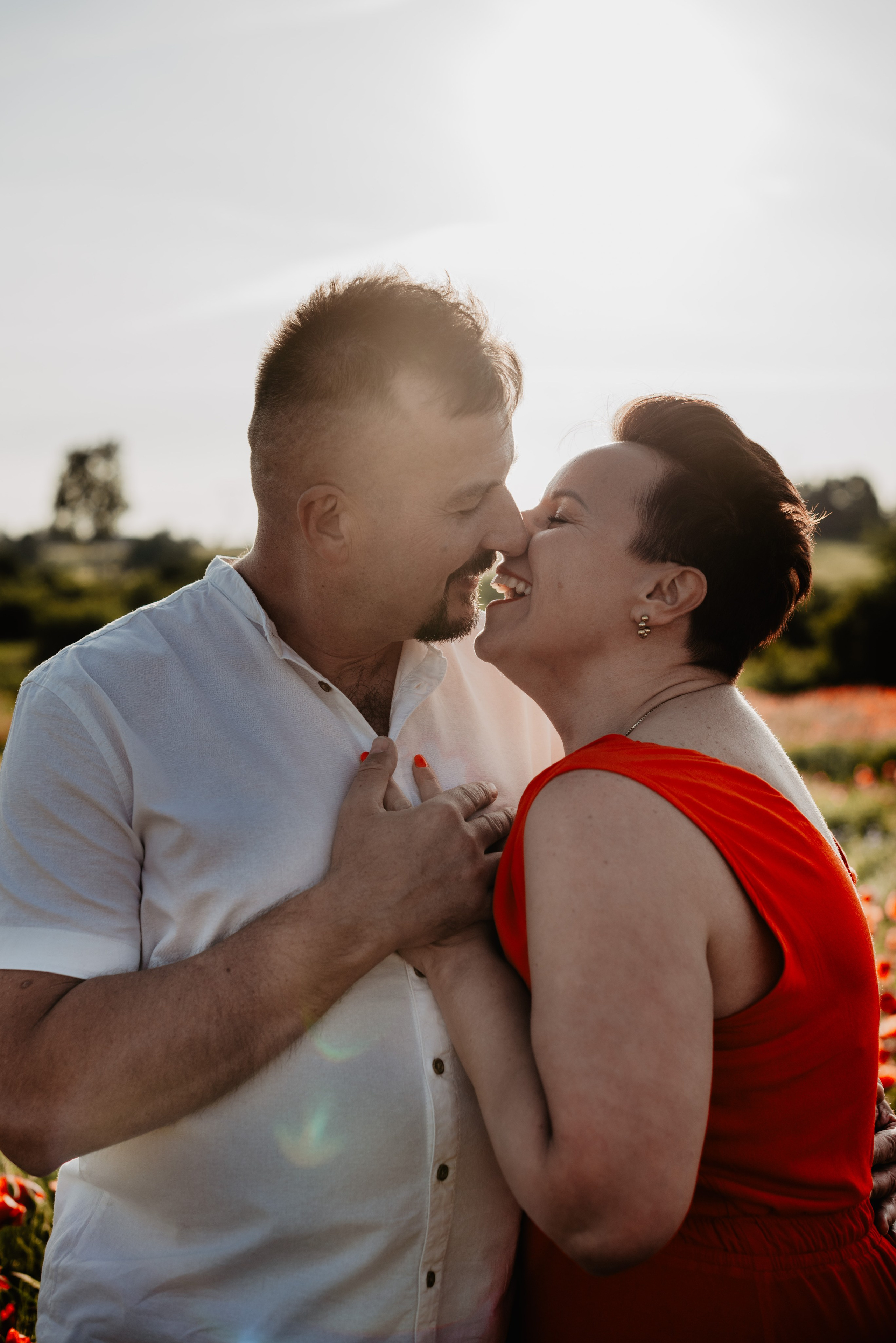 Kasia & Marcin. Pole makowe i zaskakujący finał sesji. Bałanda Fotografia – Sesje Kobiece, Rodzinne, Miłosne, Reportaże | Katowice Śląsk