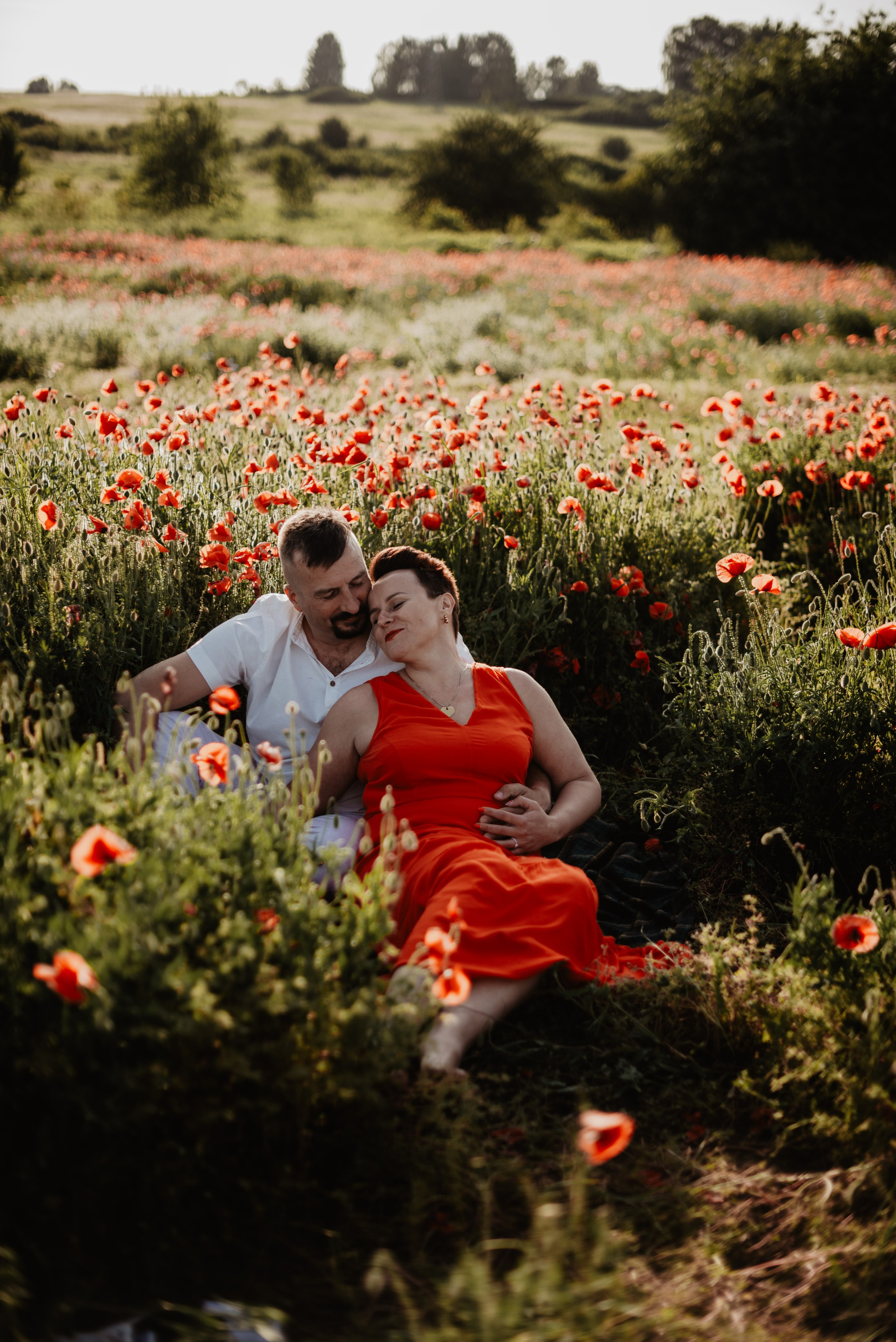 Kasia & Marcin. Pole makowe i zaskakujący finał sesji. Bałanda Fotografia – Sesje Kobiece, Rodzinne, Miłosne, Reportaże | Katowice Śląsk