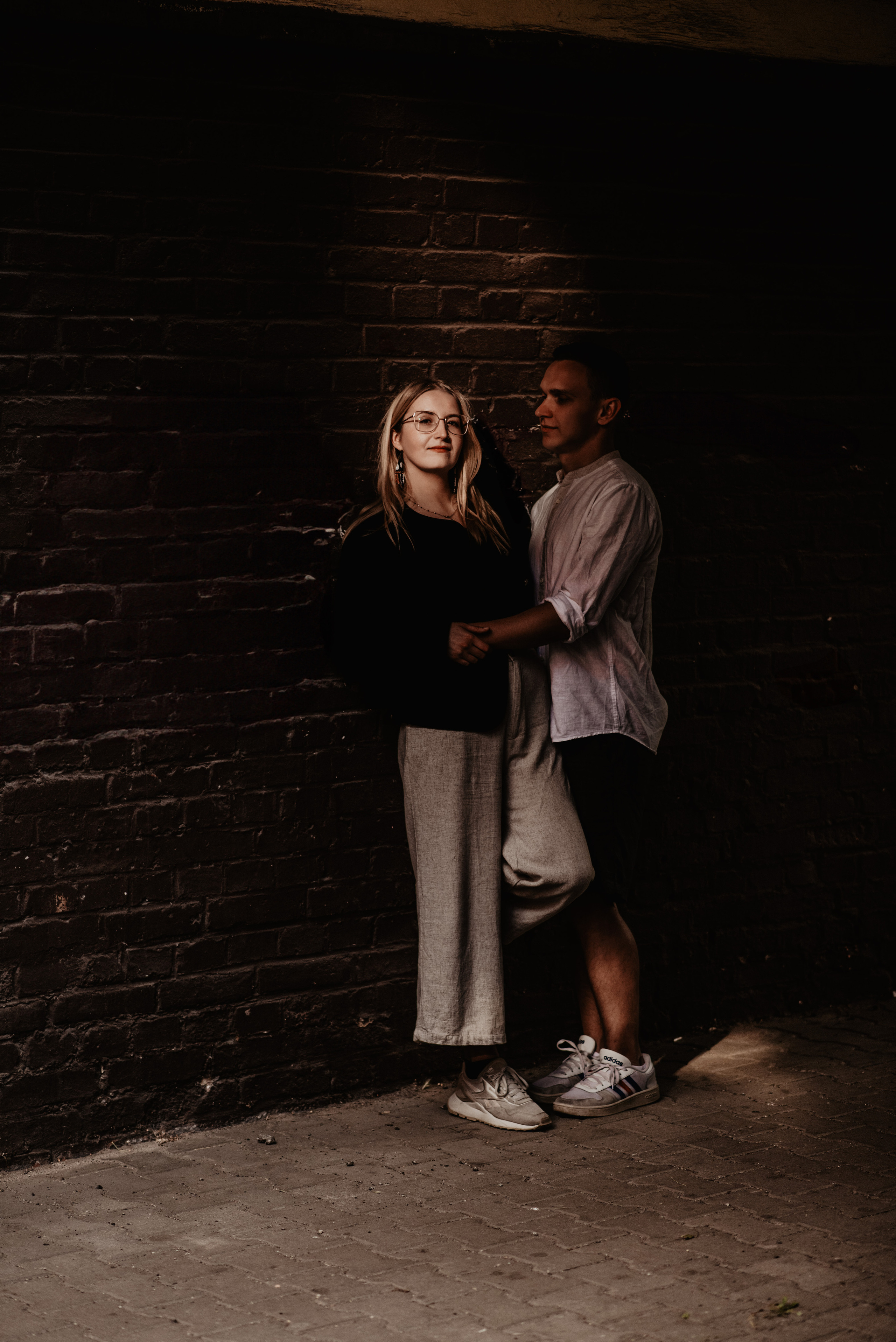 Tosia & Tomasz. Sesja miłosna na Nikiszowcu. Bałanda Fotografia – Sesje Kobiece, Rodzinne, Miłosne, Reportaże | Katowice Śląsk