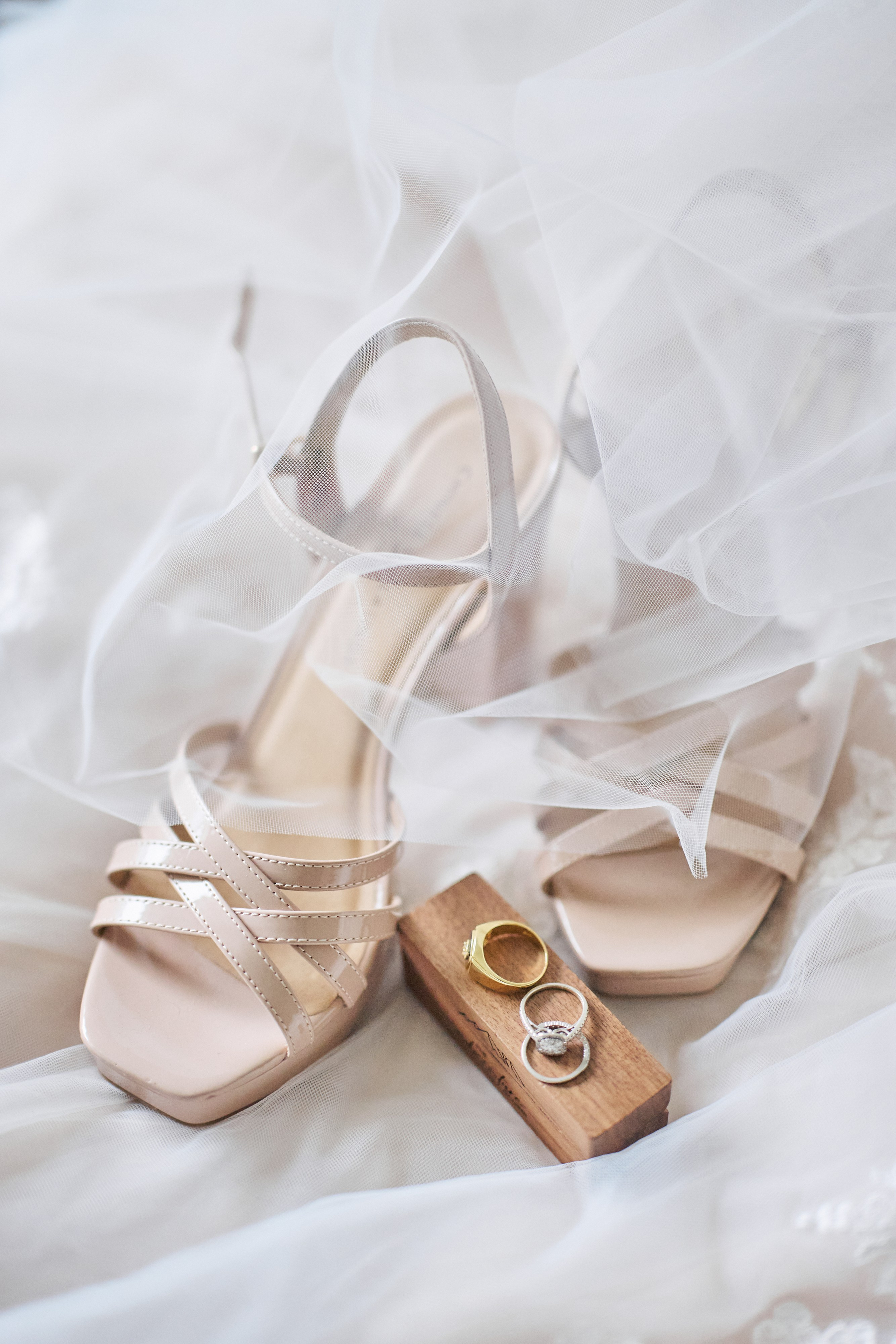 Calgary wedding photo and video. Photographer Andrii Bielikov