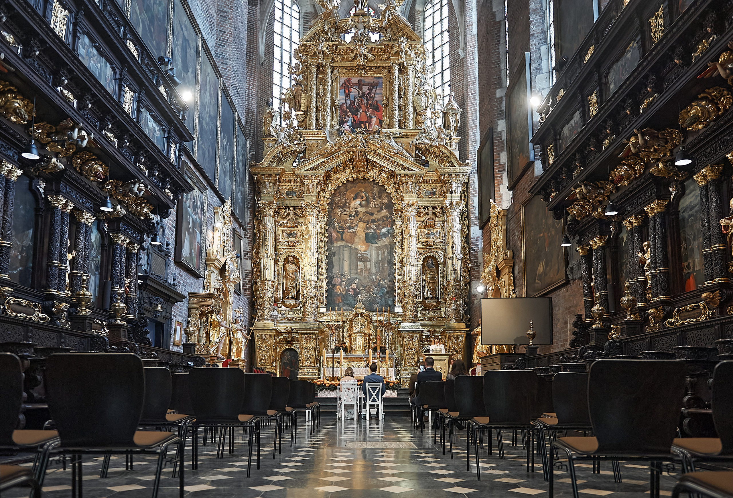 Calgary wedding photo and video. Photographer Andrii Bielikov