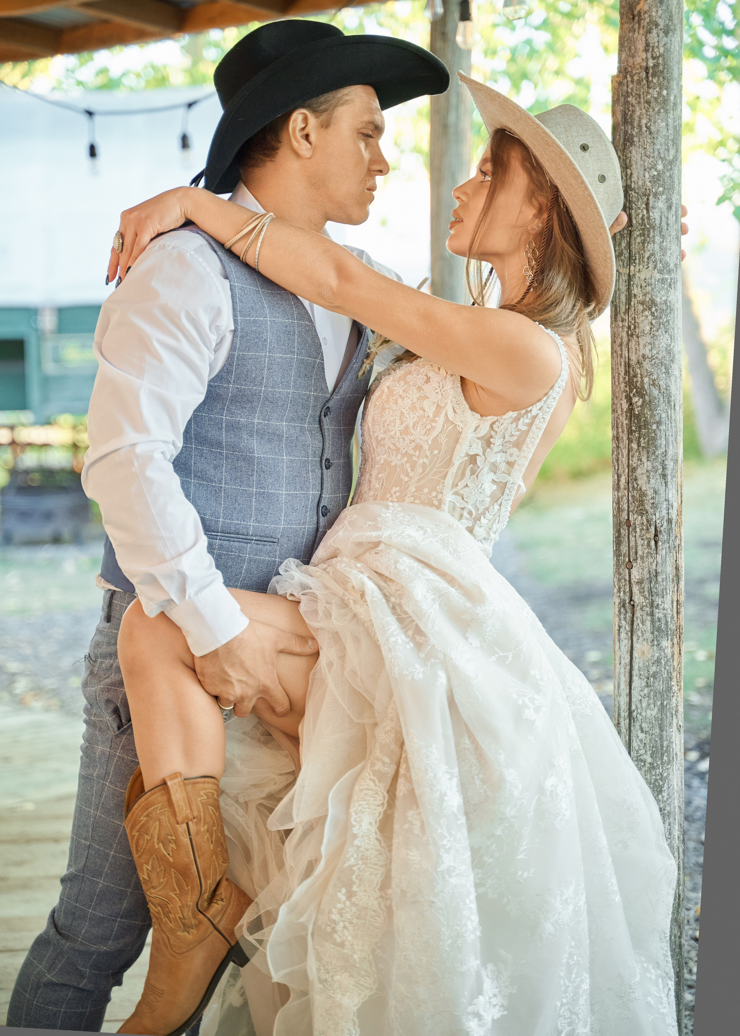 Calgary wedding photo and video. Photographer Andrii Bielikov