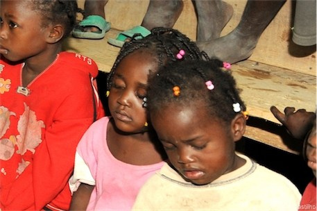 Photos of volunteer work in Congo. Simbahalu