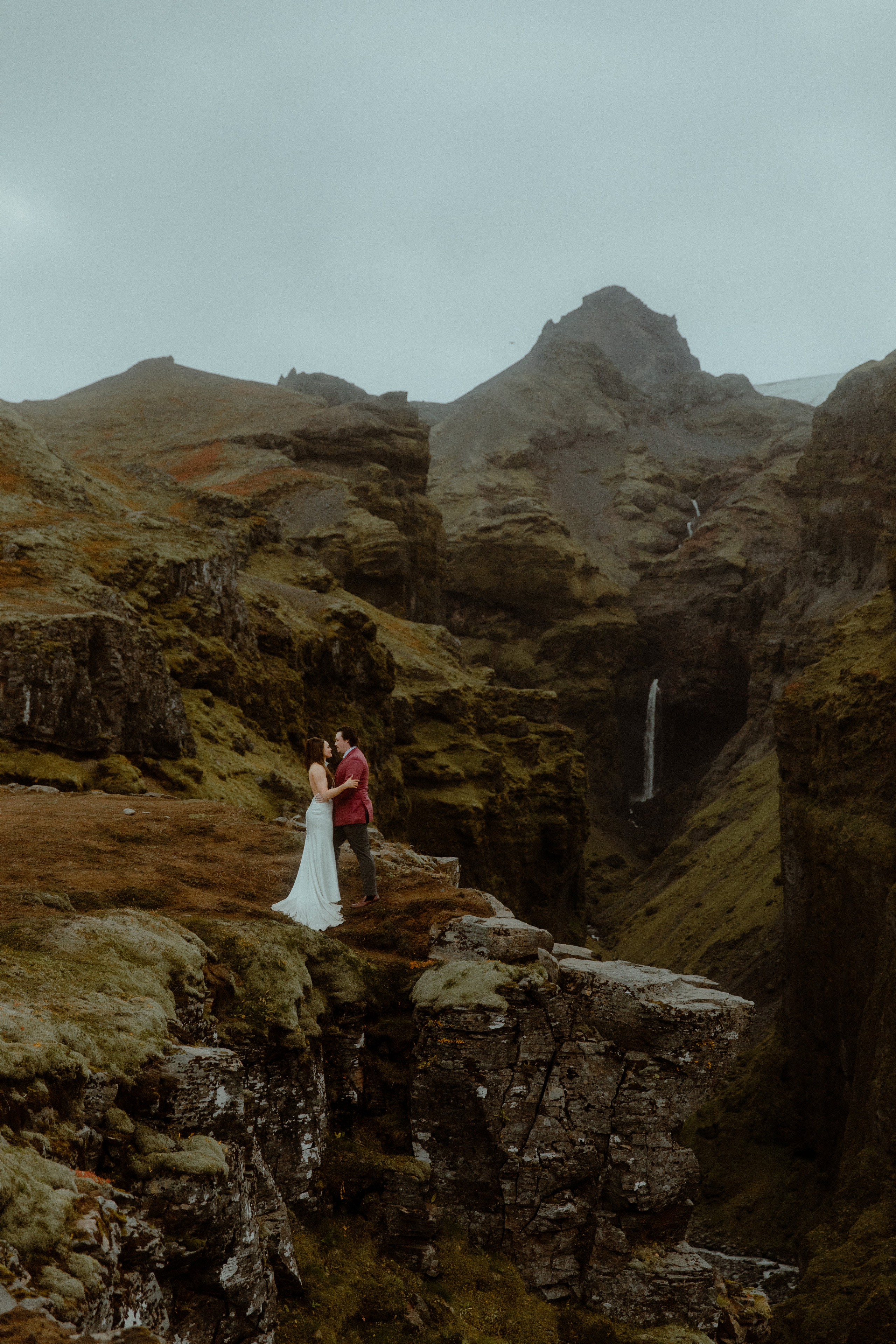 Elopement at secret canyon in Iceland | Jokulsarlon glacier lagoon elopement