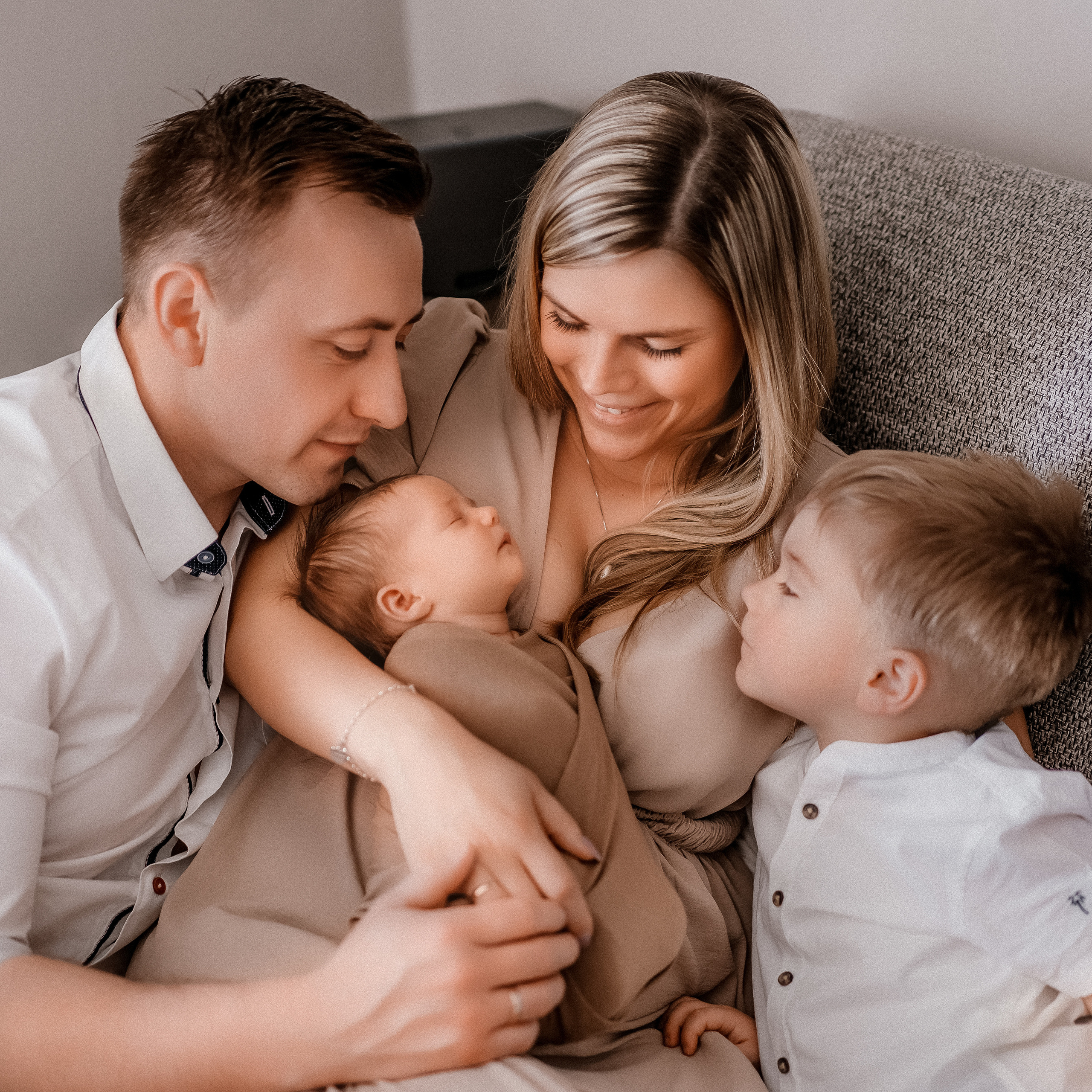 Familienausflug im Herbstwald. Portraitfotografie in Gründau Elena Ohnstedt