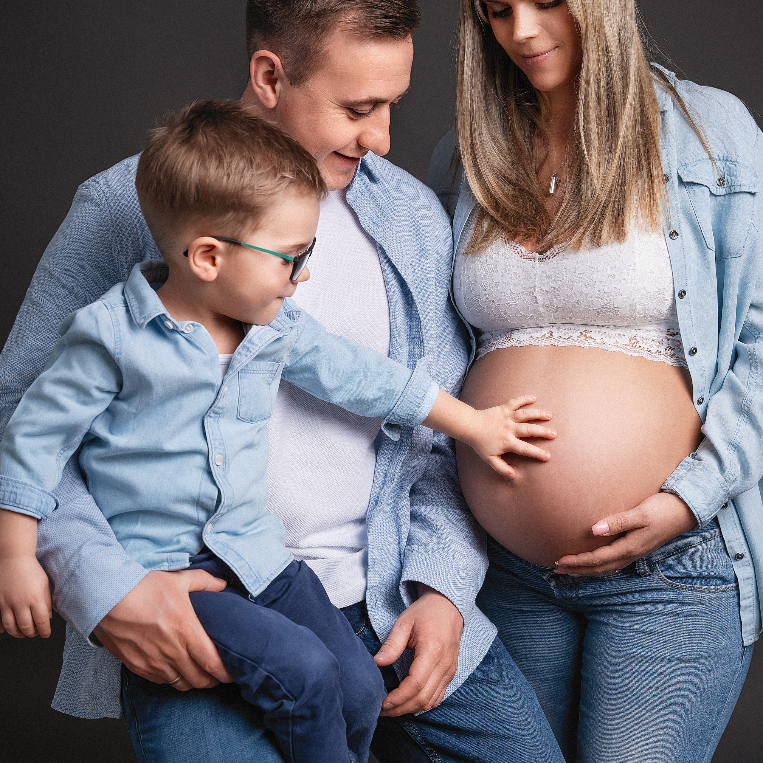 Familienausflug im Herbstwald. Portraitfotografie in Gründau Elena Ohnstedt