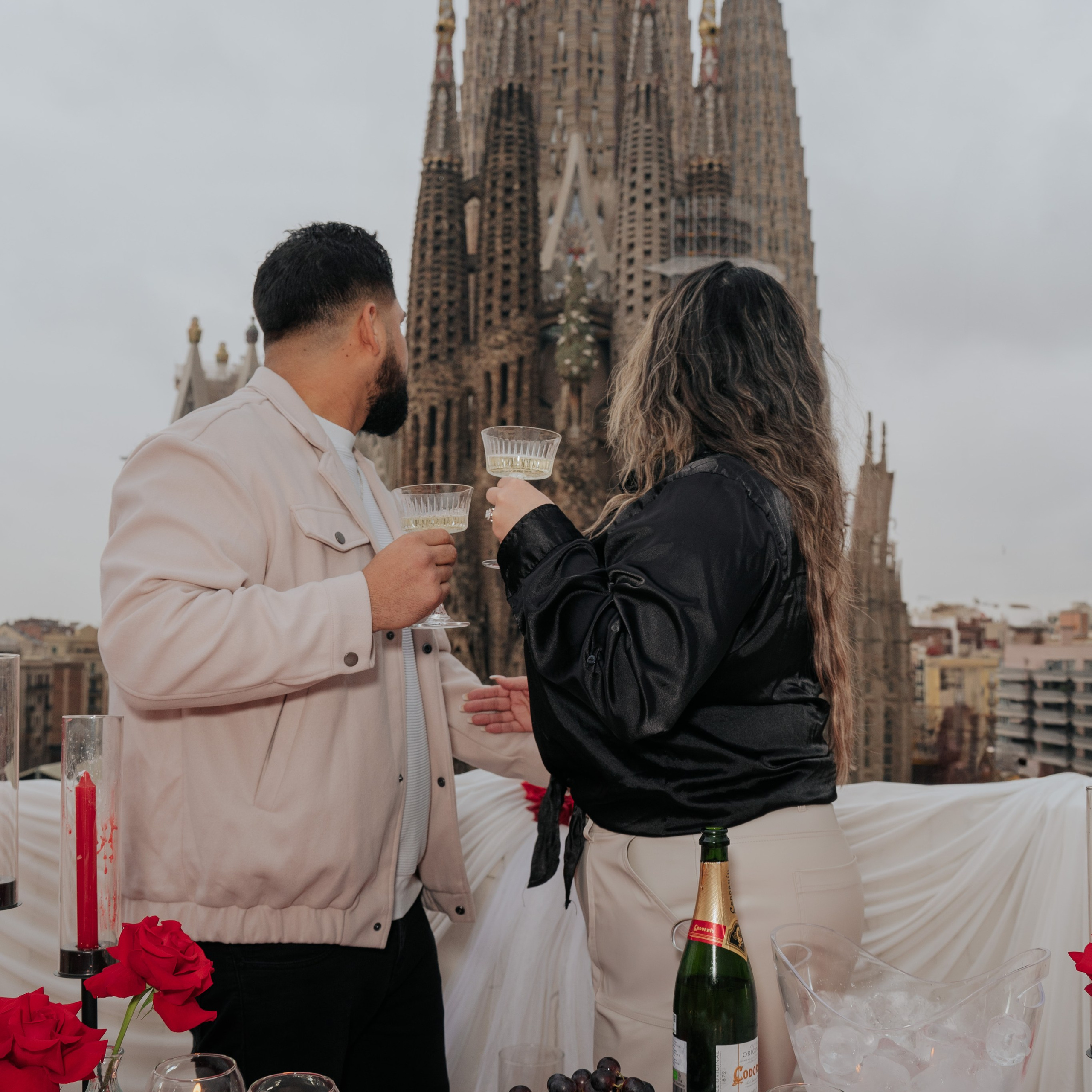DiaFoto — Wow Photographer in Barcelona | Premium Barcelona Photoshoot Experience