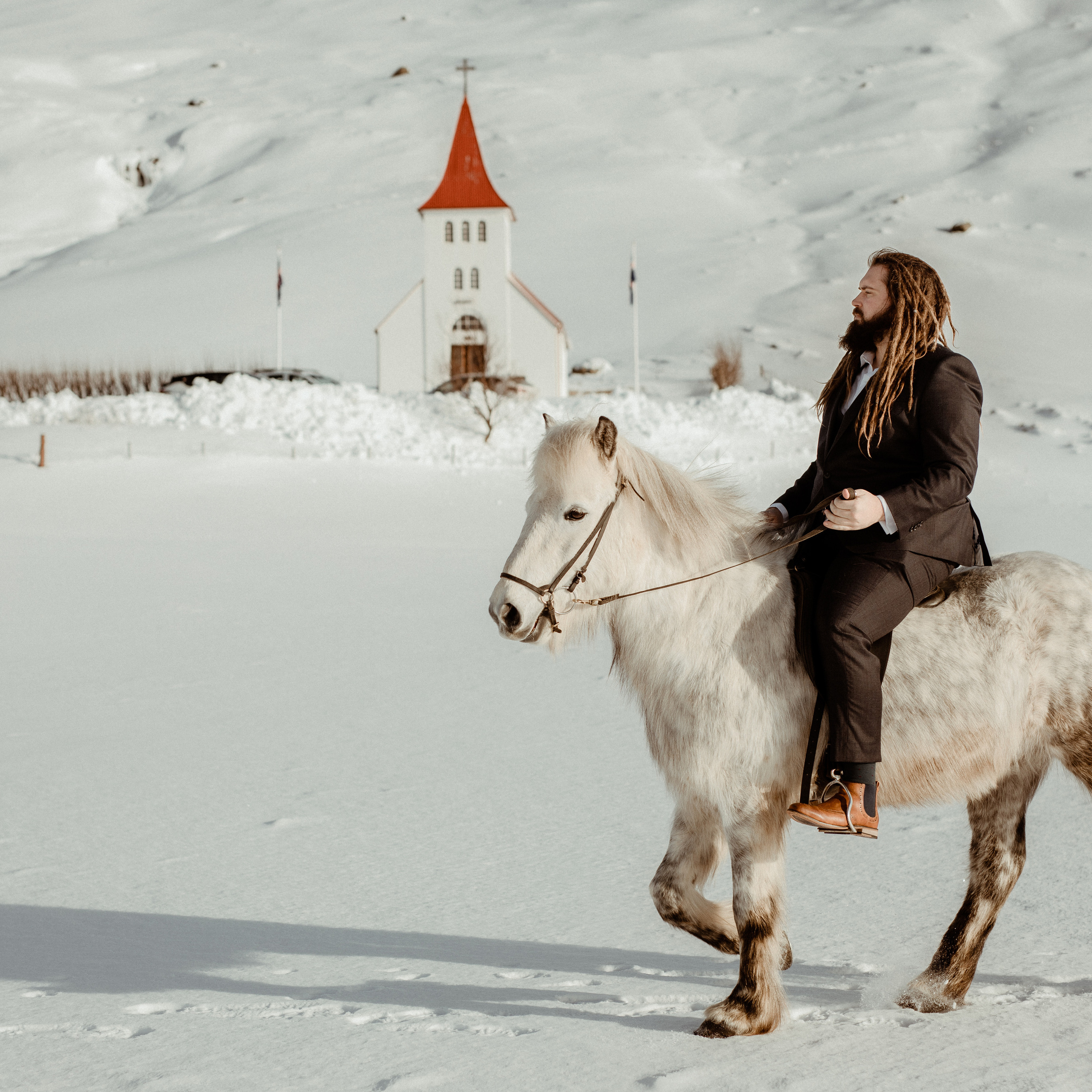 How to elope in Iceland in 2026-2027. Iceland elopement photo and video | Nikolaichik Photo