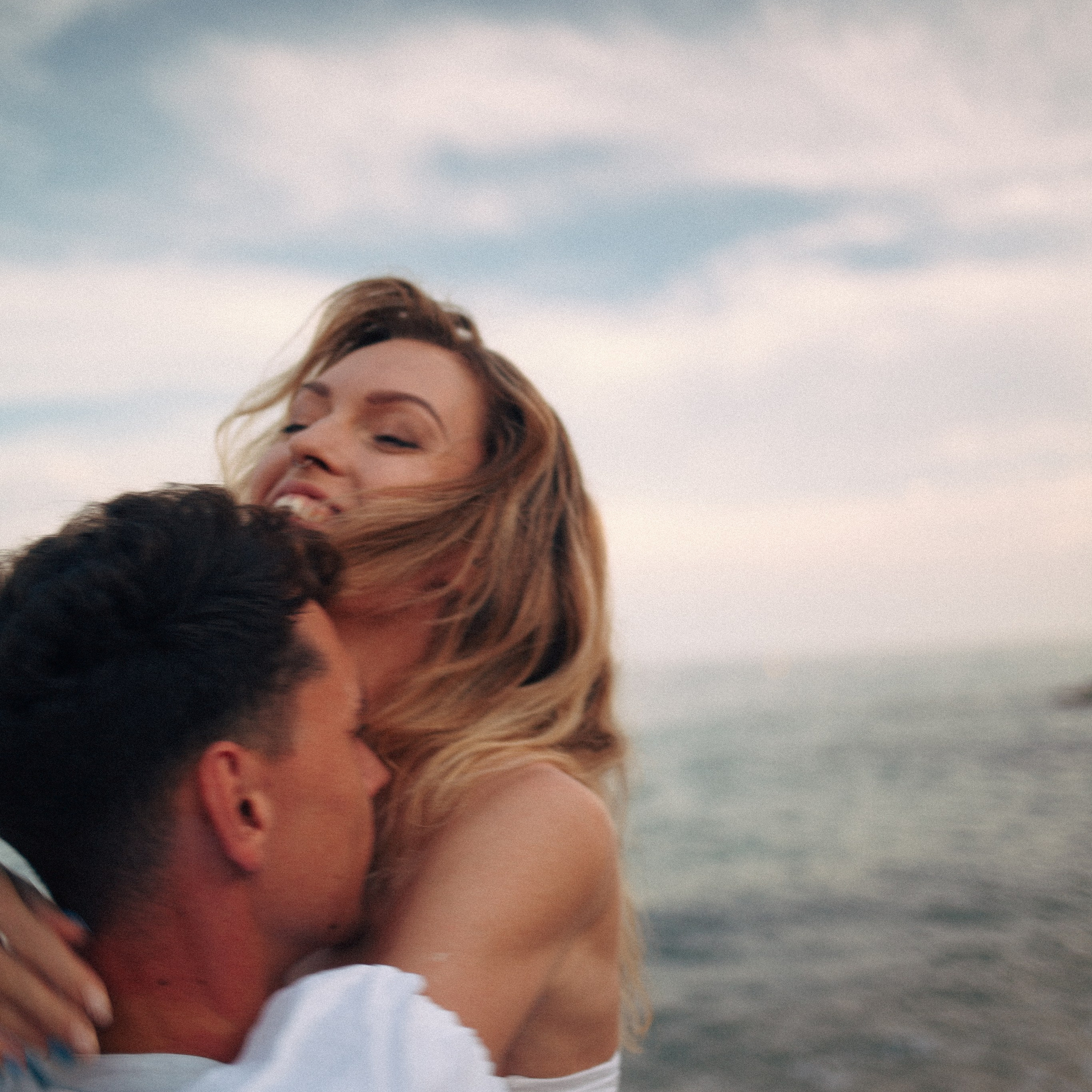 Natali y Artur, un paseo fotográfico por el mar