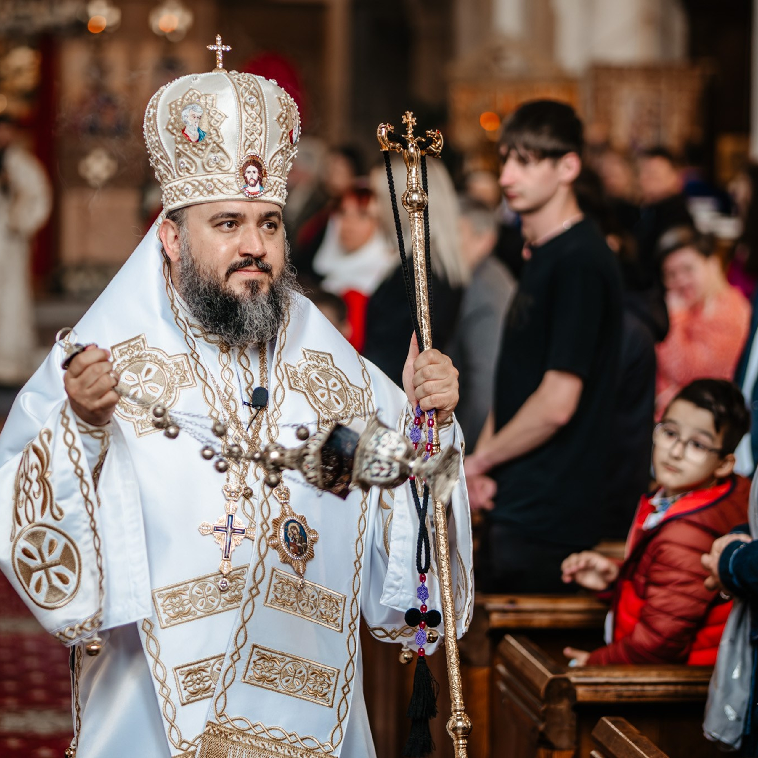 Sambata lui Lazar si Hramul la Biserica Romaneasca din Southampton — Slujba arhiereasca oficiata de PS Parinte Atanasie. TANTAN IONUT FOTO & FILM