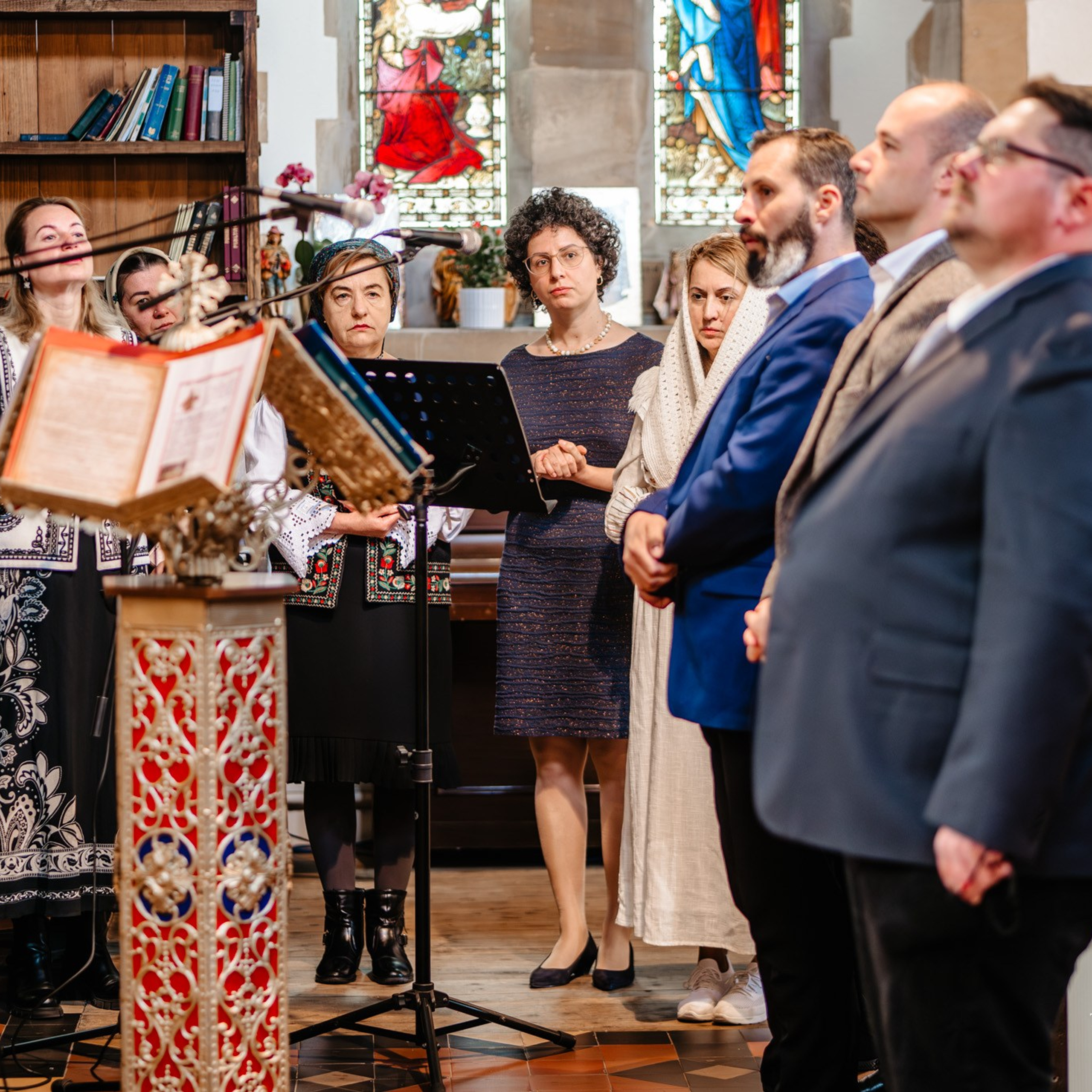 Sambata lui Lazar si Hramul la Biserica Romaneasca din Southampton — Slujba arhiereasca oficiata de PS Parinte Atanasie. TANTAN IONUT FOTO & FILM