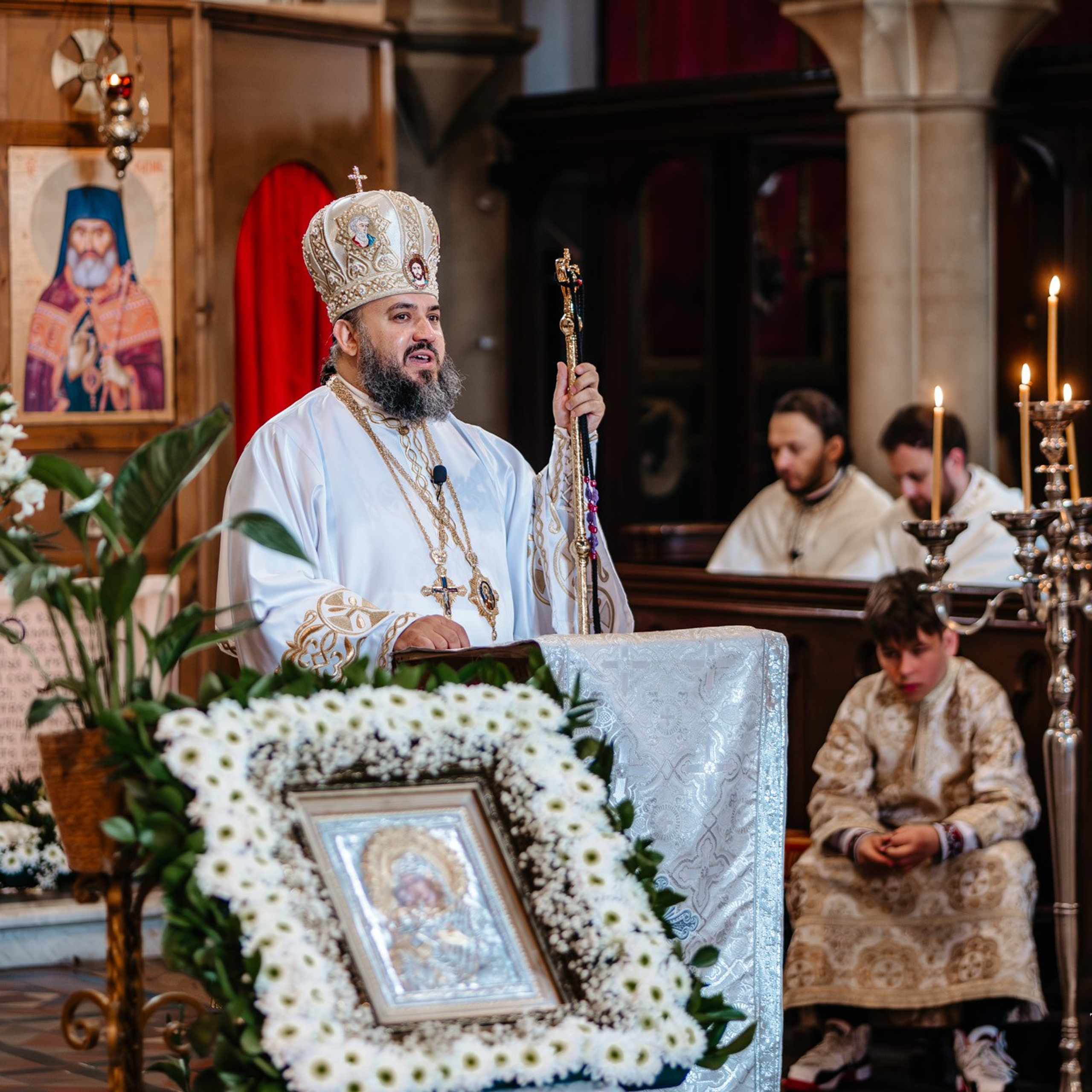 Sambata lui Lazar si Hramul la Biserica Romaneasca din Southampton — Slujba arhiereasca oficiata de PS Parinte Atanasie. TANTAN IONUT FOTO & FILM