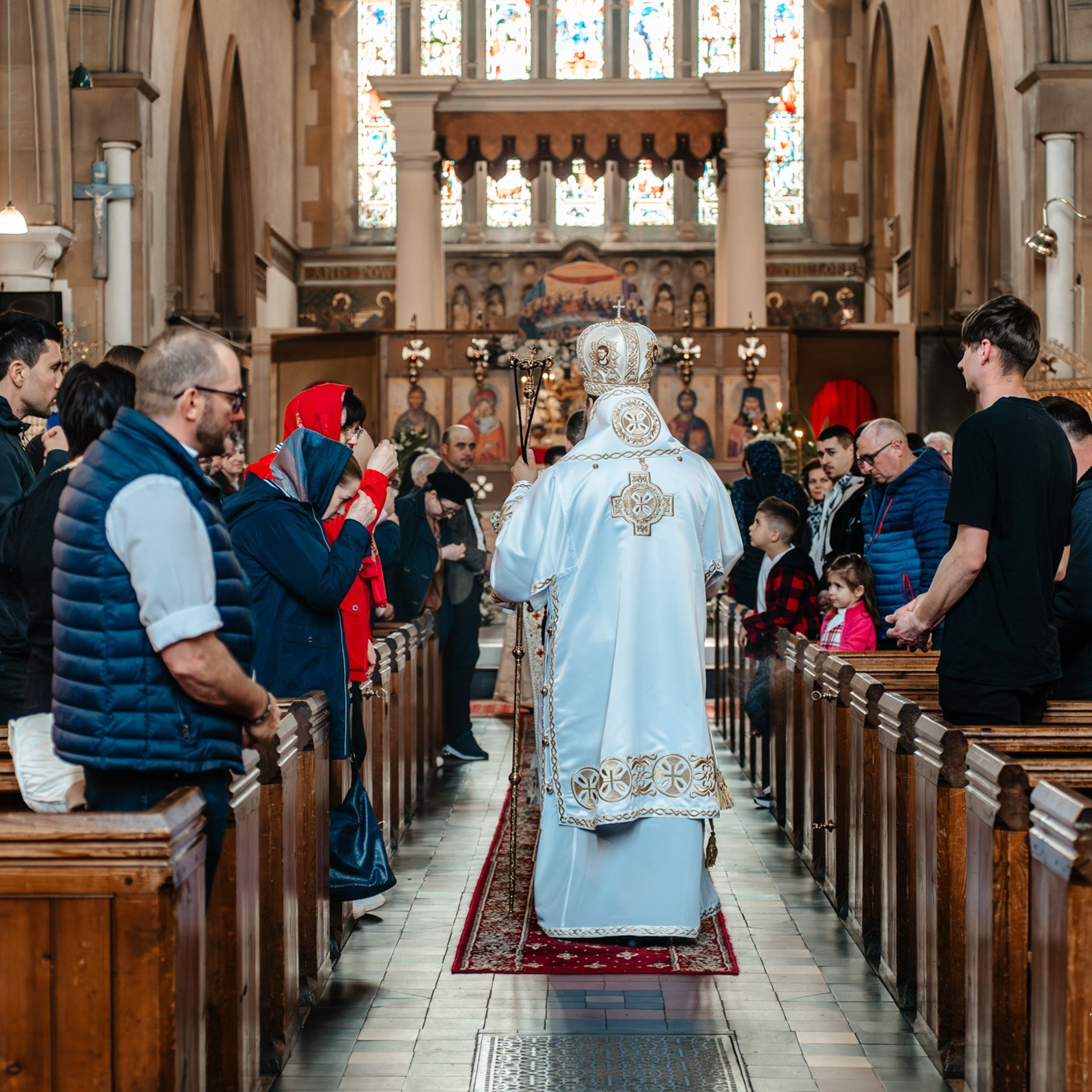 Sambata lui Lazar si Hramul la Biserica Romaneasca din Southampton — Slujba arhiereasca oficiata de PS Parinte Atanasie. TANTAN IONUT FOTO & FILM