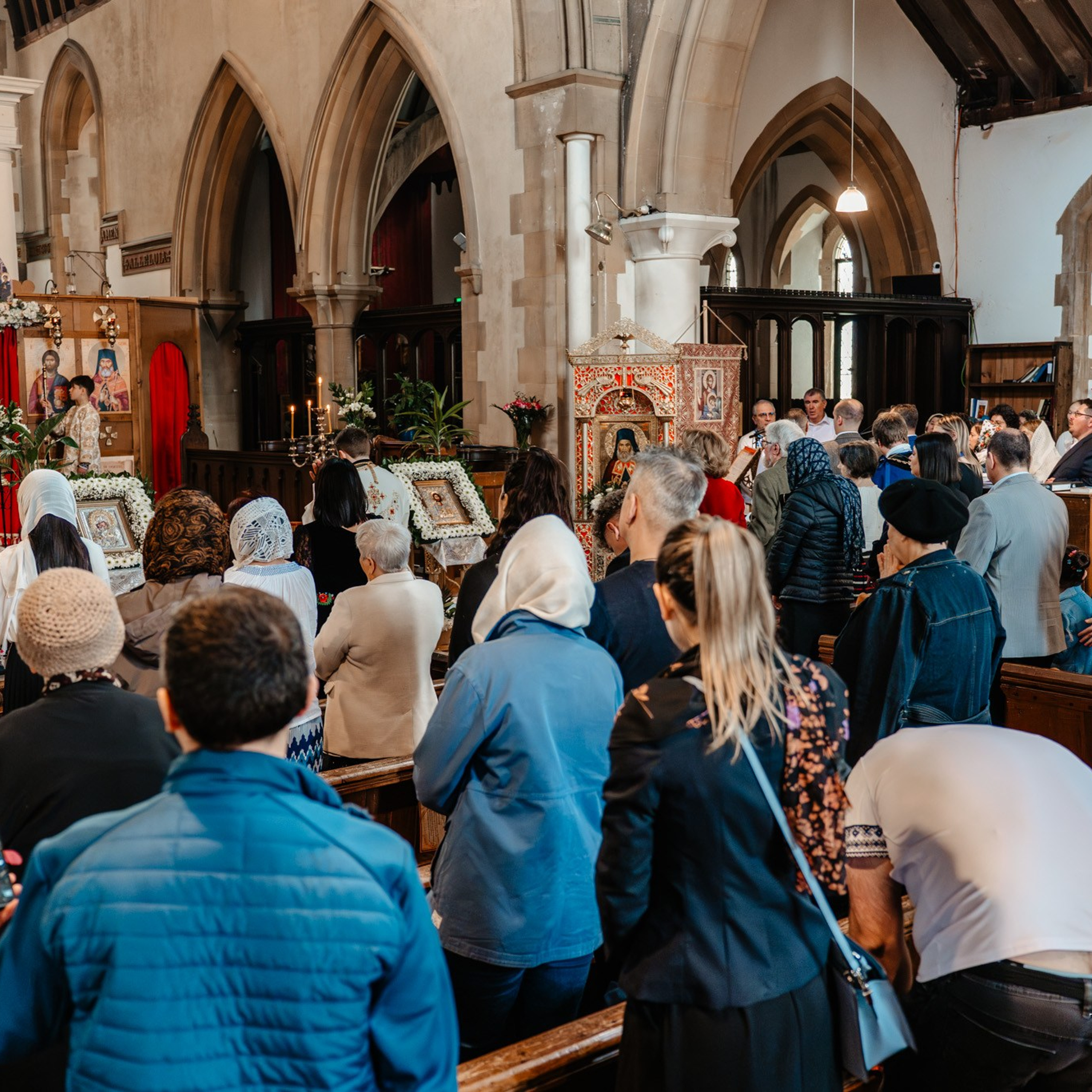 Sambata lui Lazar si Hramul la Biserica Romaneasca din Southampton — Slujba arhiereasca oficiata de PS Parinte Atanasie. TANTAN IONUT FOTO & FILM