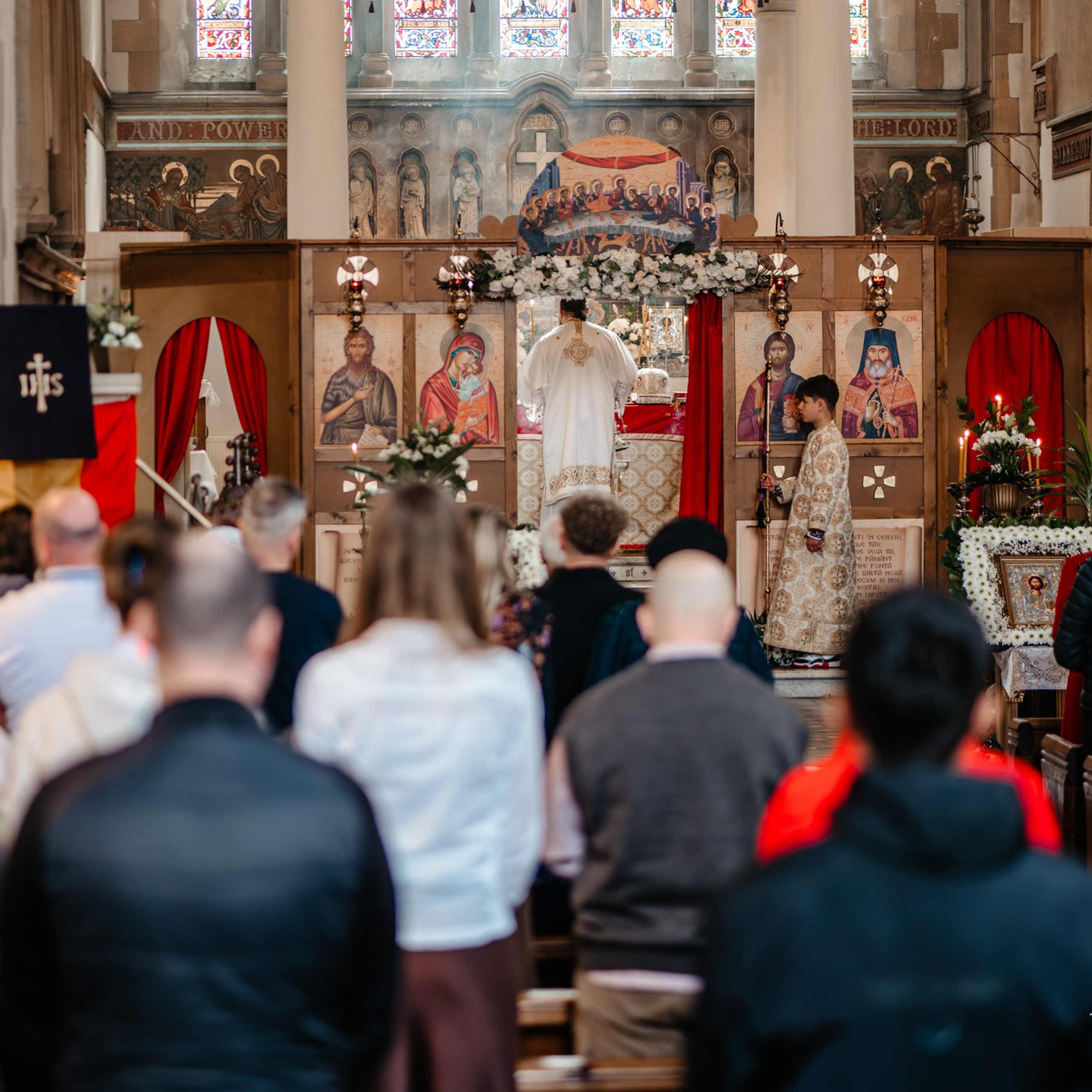 Sambata lui Lazar si Hramul la Biserica Romaneasca din Southampton — Slujba arhiereasca oficiata de PS Parinte Atanasie. TANTAN IONUT FOTO & FILM