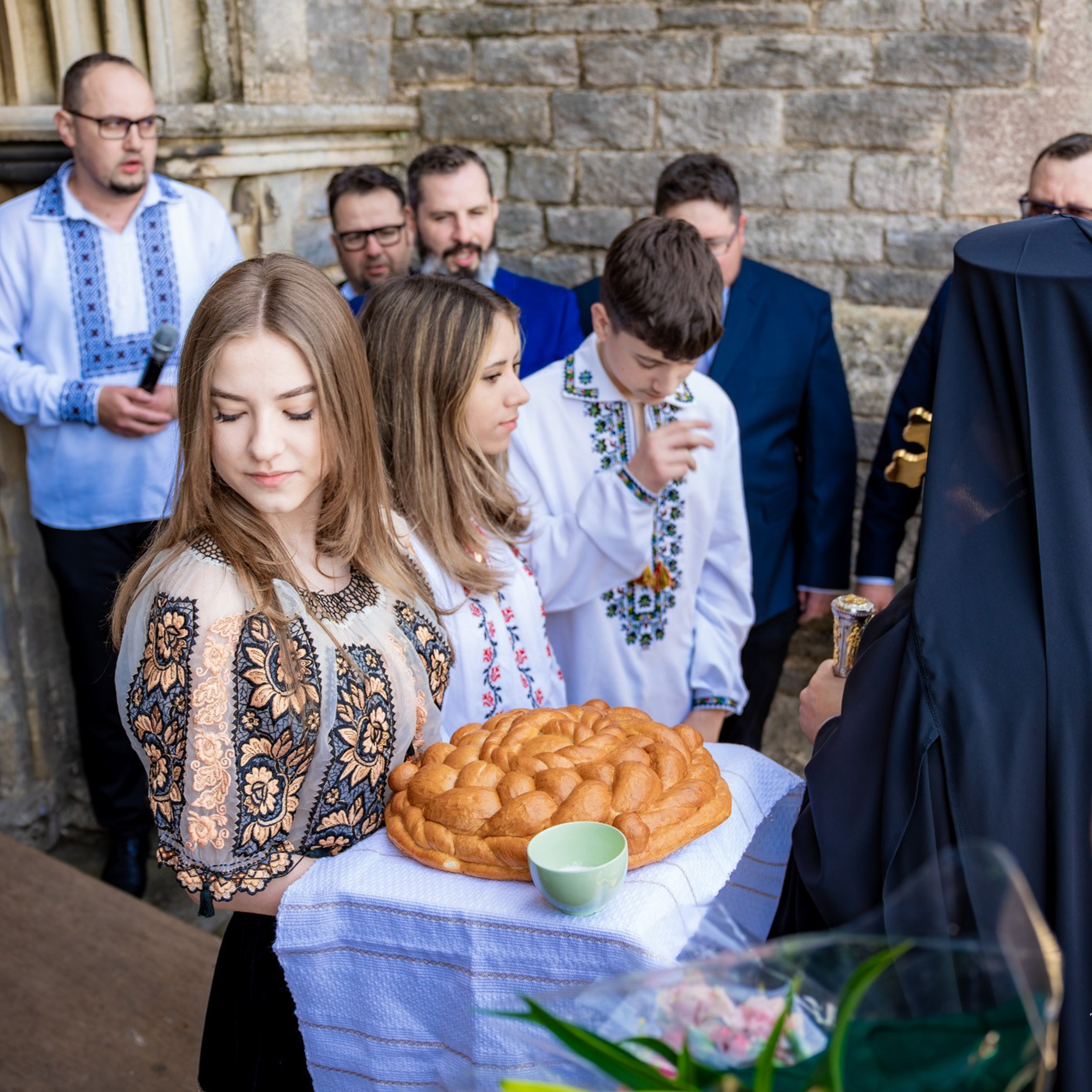 Sambata lui Lazar si Hramul la Biserica Romaneasca din Southampton — Slujba arhiereasca oficiata de PS Parinte Atanasie. TANTAN IONUT FOTO & FILM
