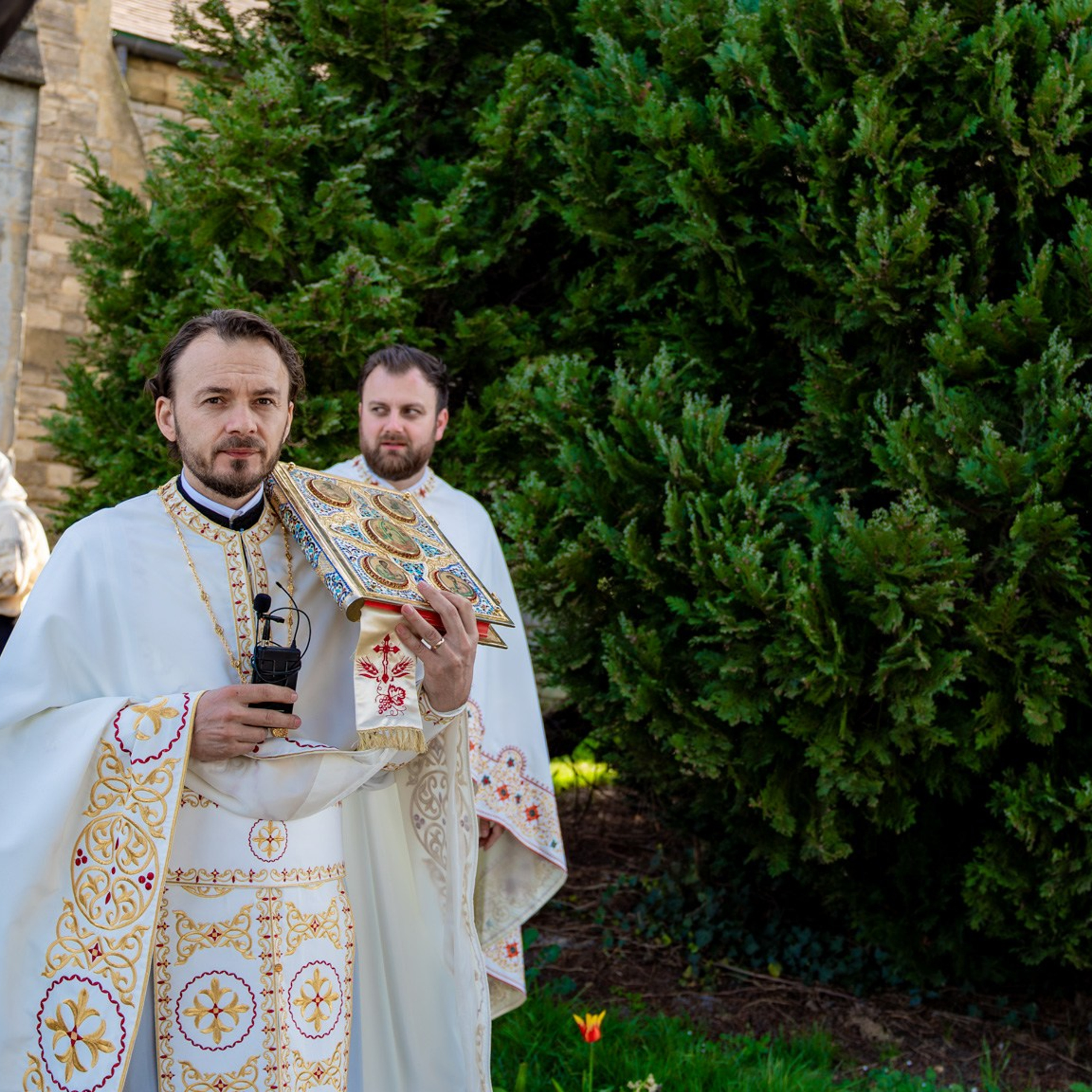 Sambata lui Lazar si Hramul la Biserica Romaneasca din Southampton — Slujba arhiereasca oficiata de PS Parinte Atanasie. TANTAN IONUT FOTO & FILM
