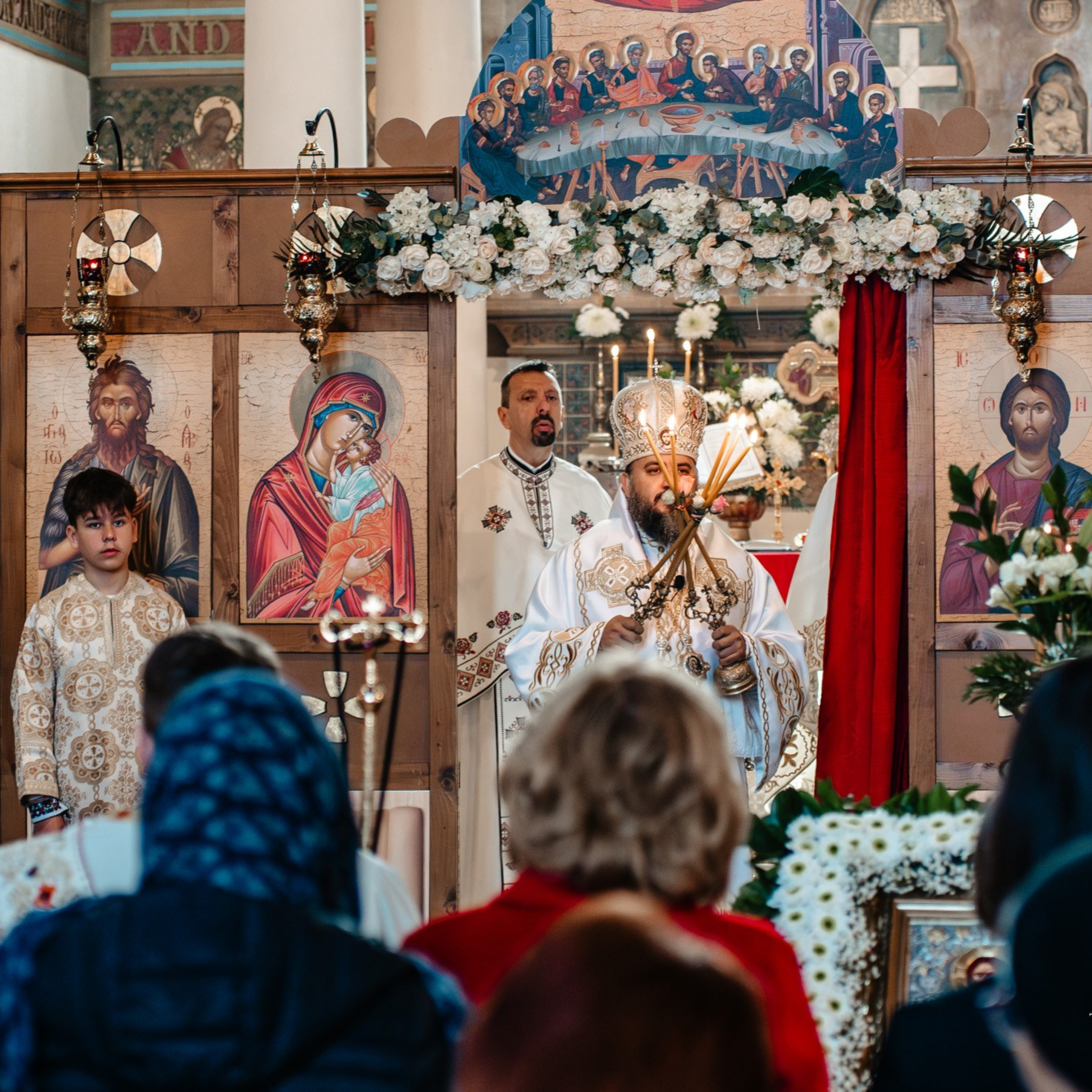Sambata lui Lazar si Hramul la Biserica Romaneasca din Southampton — Slujba arhiereasca oficiata de PS Parinte Atanasie. TANTAN IONUT FOTO & FILM