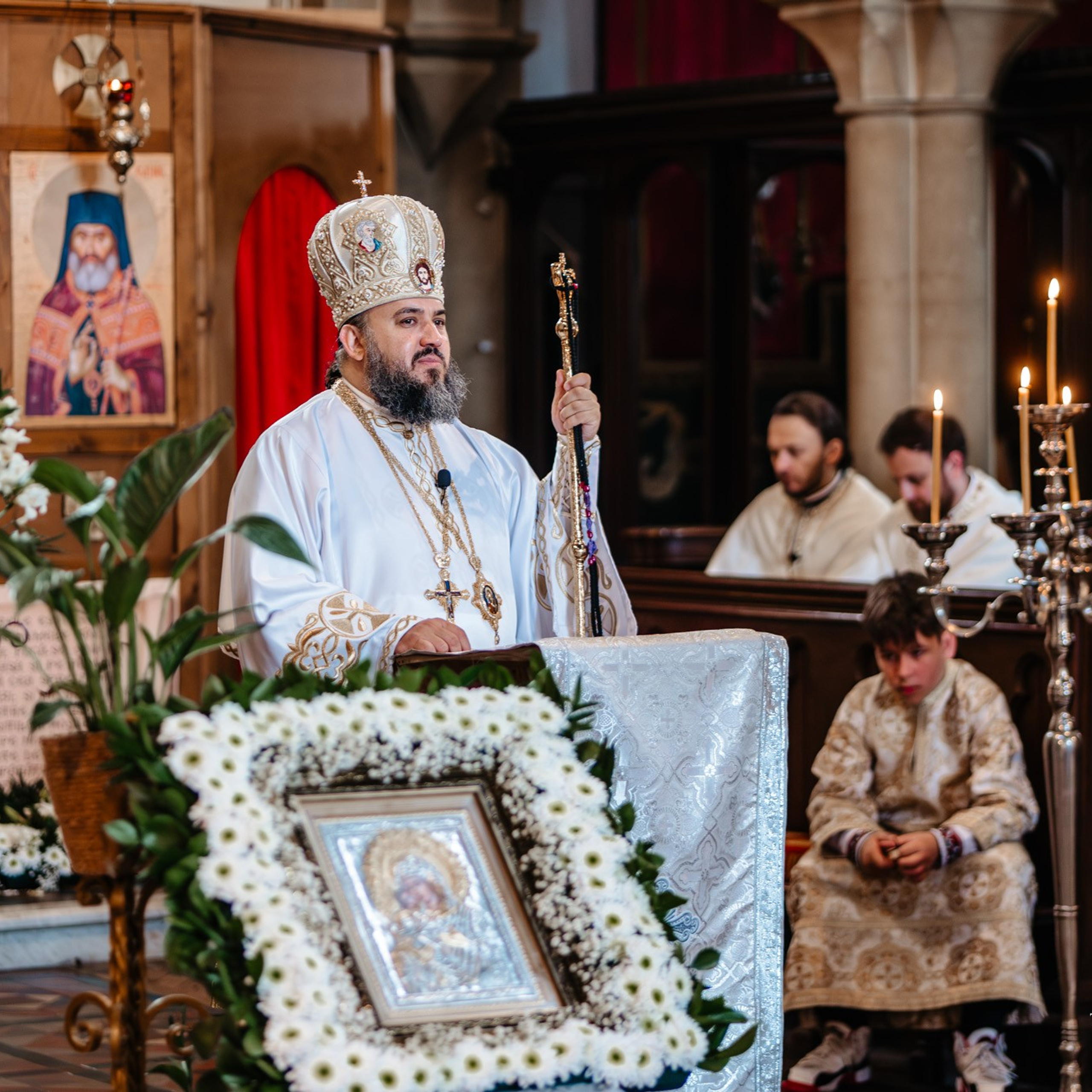 Sambata lui Lazar si Hramul la Biserica Romaneasca din Southampton — Slujba arhiereasca oficiata de PS Parinte Atanasie. TANTAN IONUT FOTO & FILM