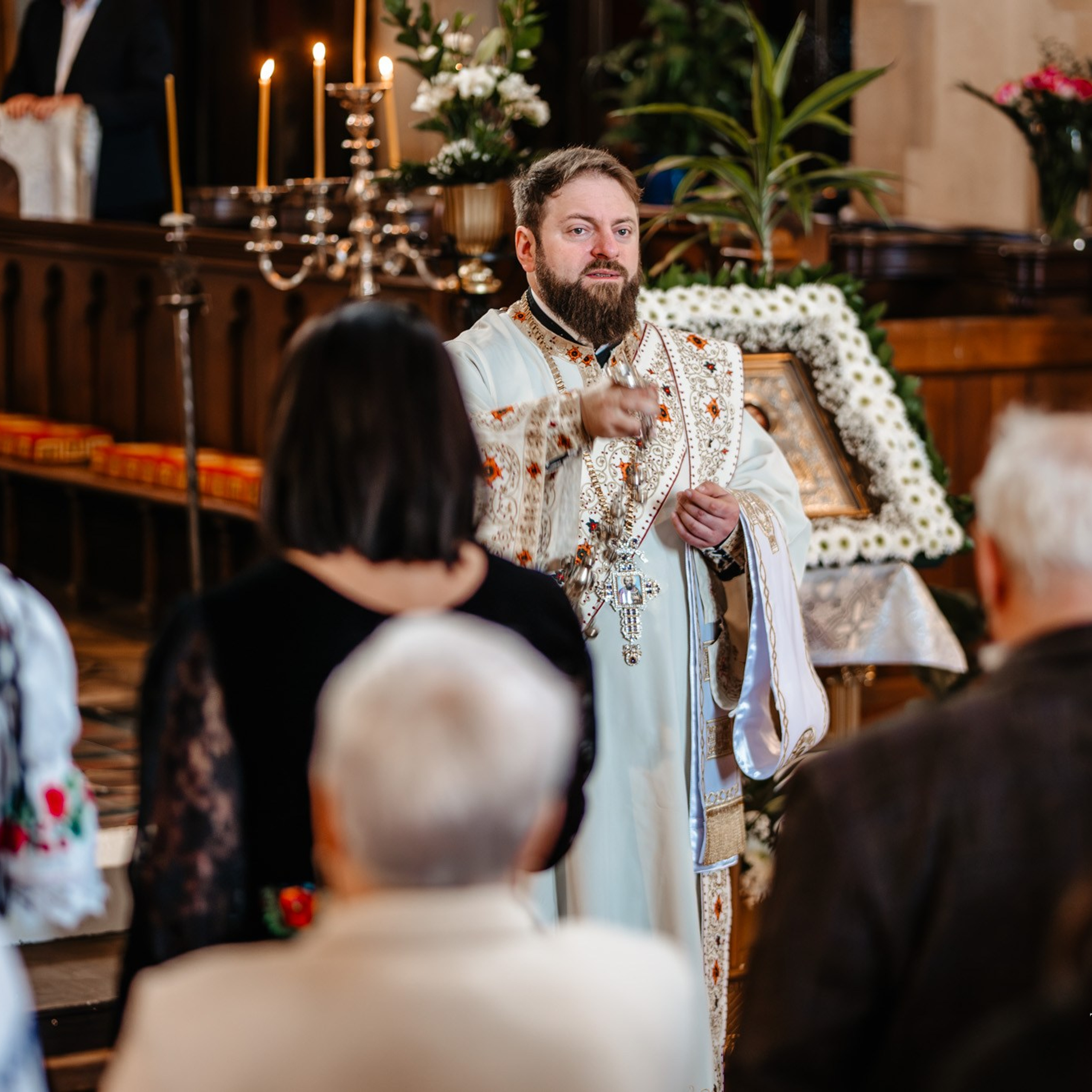 Sambata lui Lazar si Hramul la Biserica Romaneasca din Southampton — Slujba arhiereasca oficiata de PS Parinte Atanasie. TANTAN IONUT FOTO & FILM