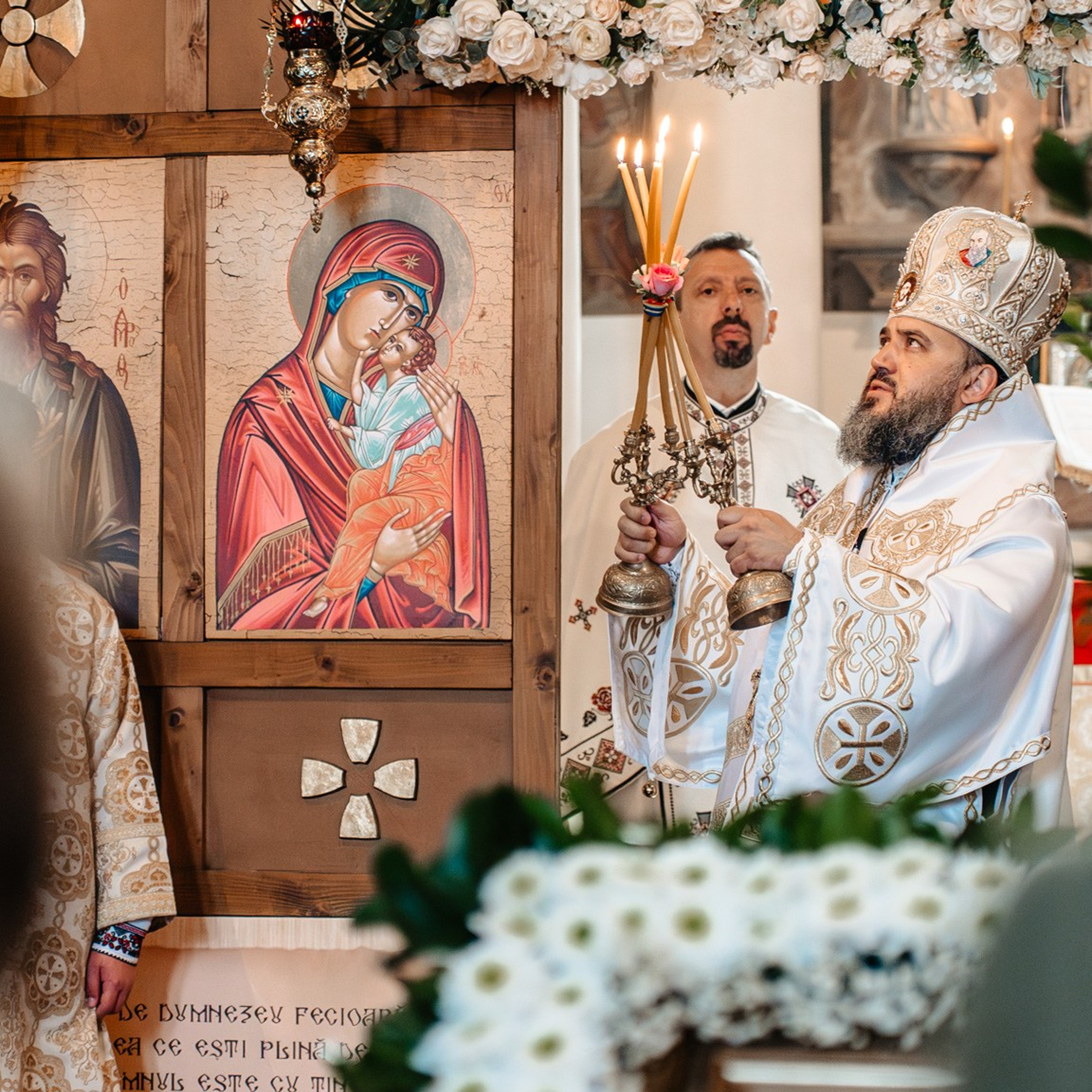 Sambata lui Lazar si Hramul la Biserica Romaneasca din Southampton — Slujba arhiereasca oficiata de PS Parinte Atanasie. TANTAN IONUT FOTO & FILM