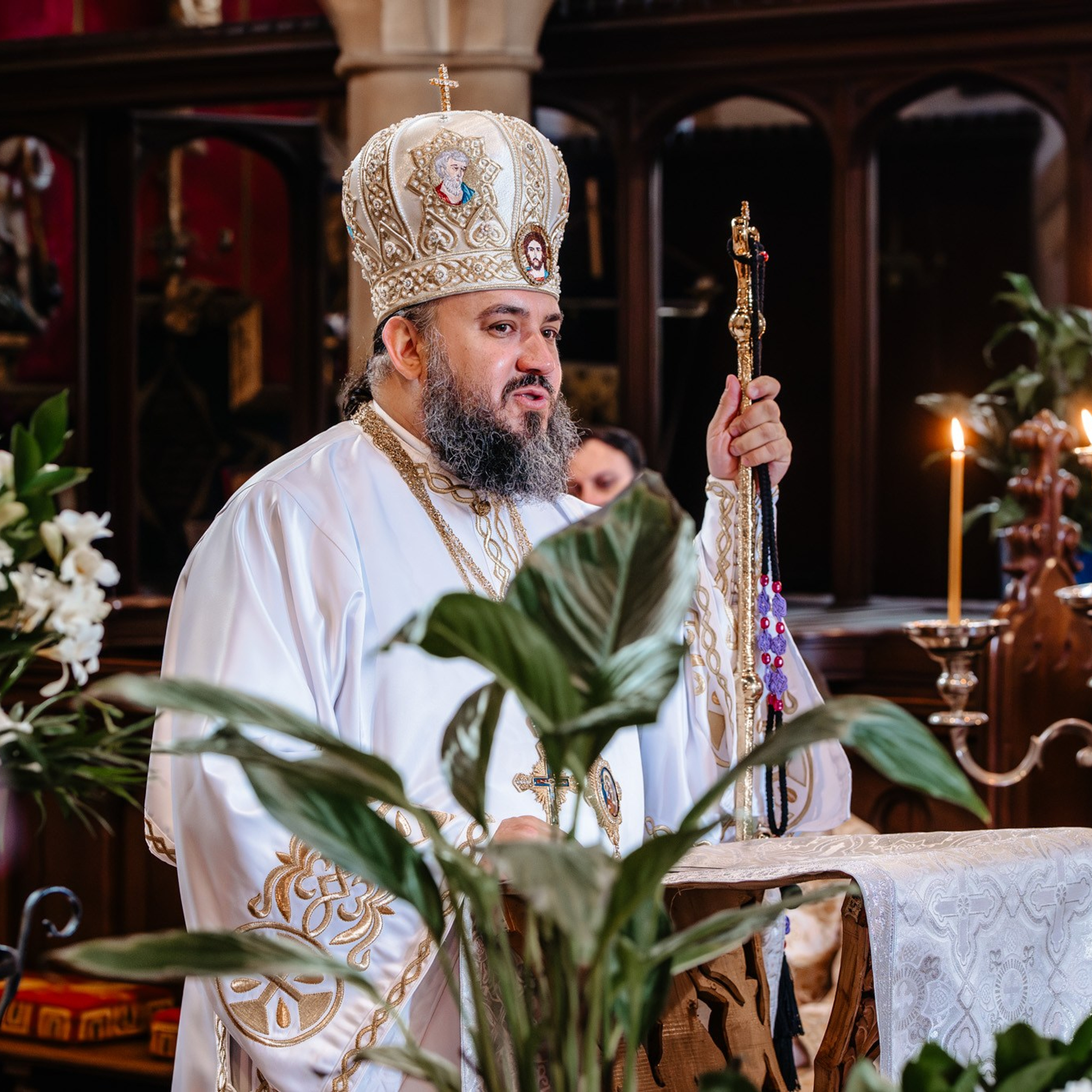 Sambata lui Lazar si Hramul la Biserica Romaneasca din Southampton — Slujba arhiereasca oficiata de PS Parinte Atanasie. TANTAN IONUT FOTO & FILM